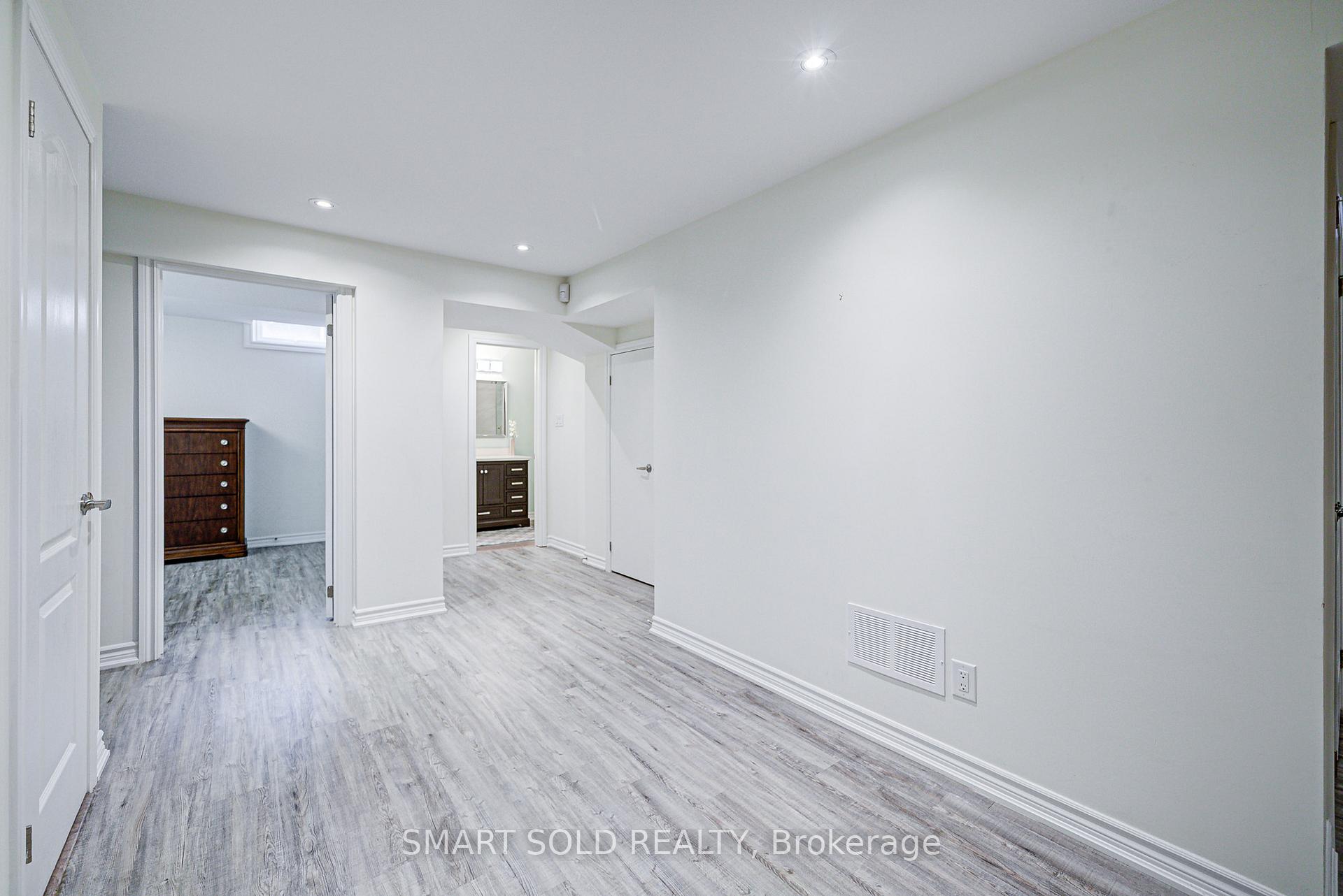 Photo 40 of 24 Burgundy Trail, Vaughan, Patterson — HOMEH