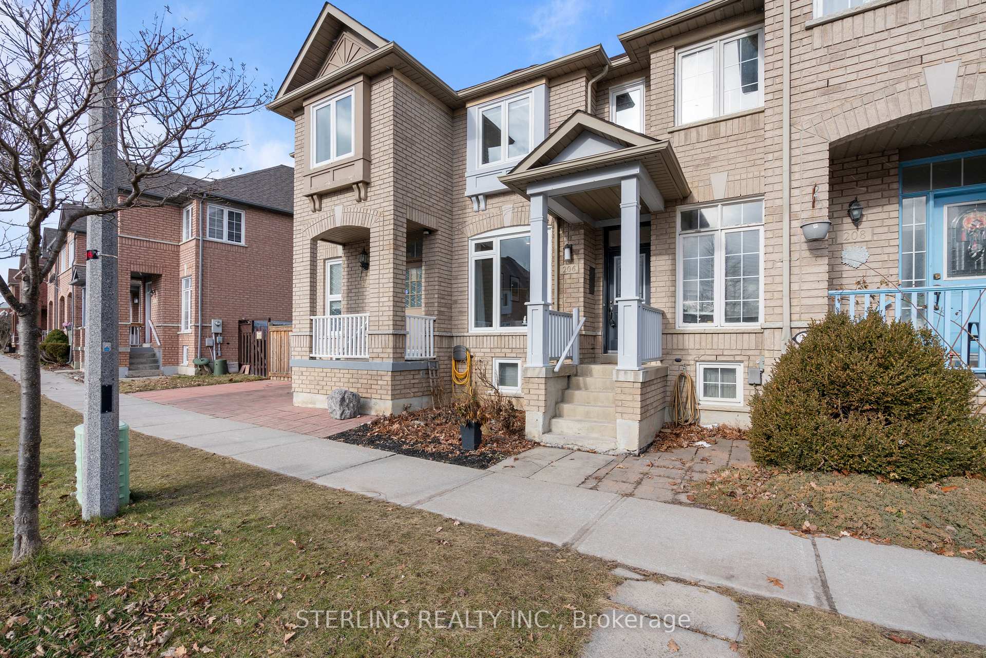 Photo 1 of 206 Bur Oak Avenue, Markham, Berczy — HOMEH