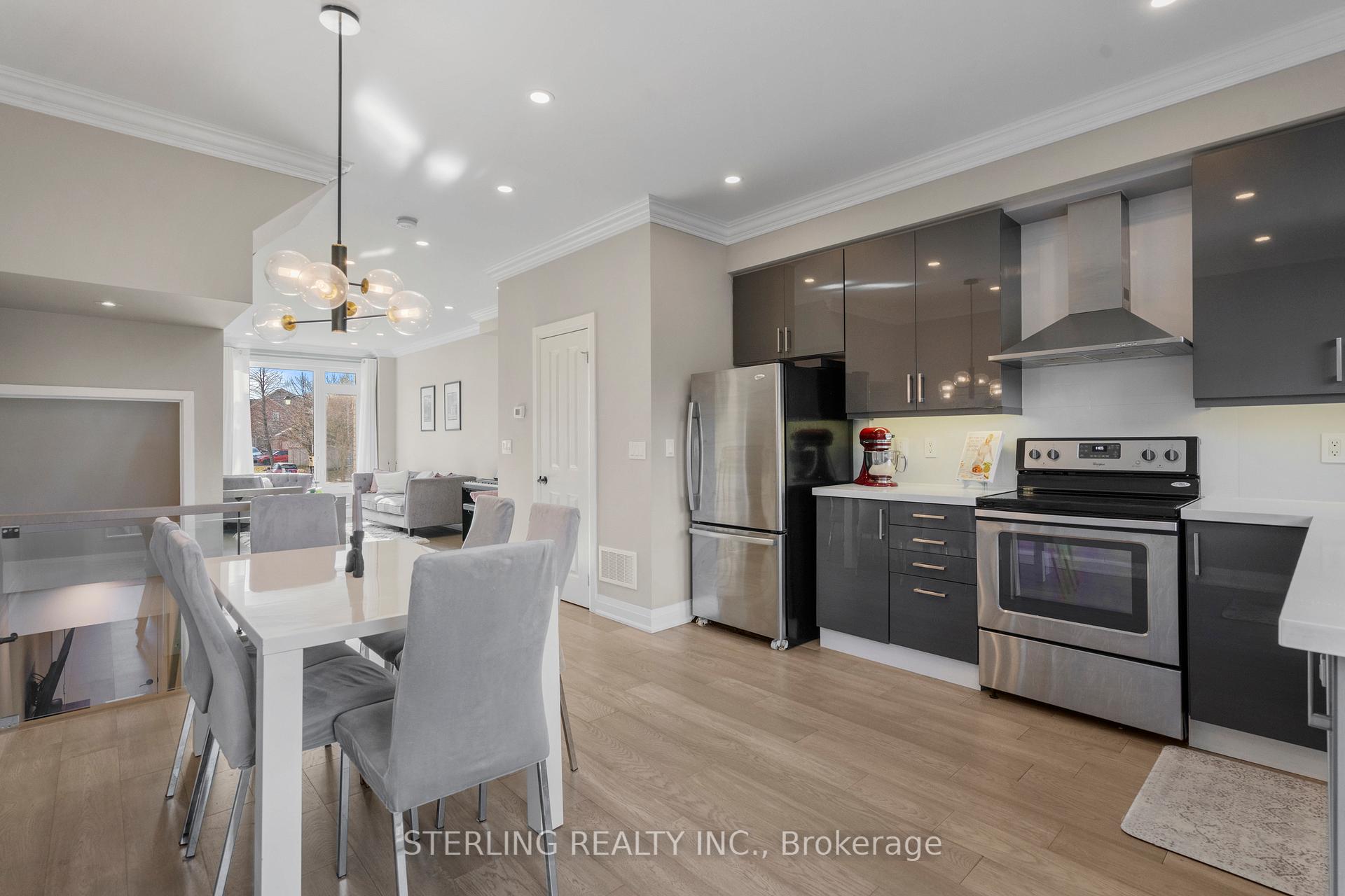 Photo 9 of 206 Bur Oak Avenue, Markham, Berczy — HOMEH