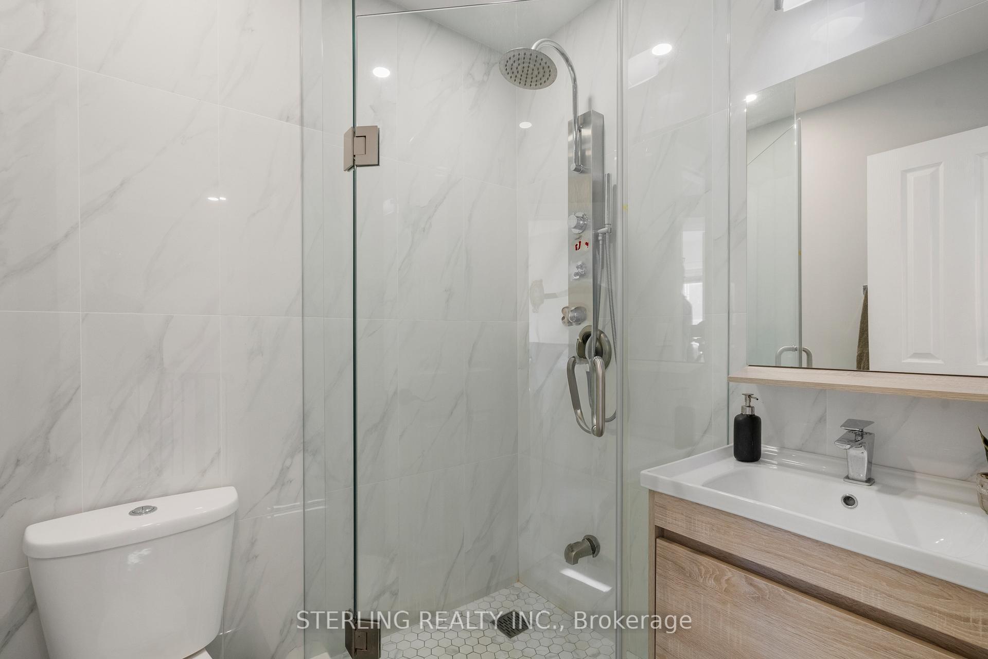 Photo 17 of 206 Bur Oak Avenue, Markham, Berczy — HOMEH