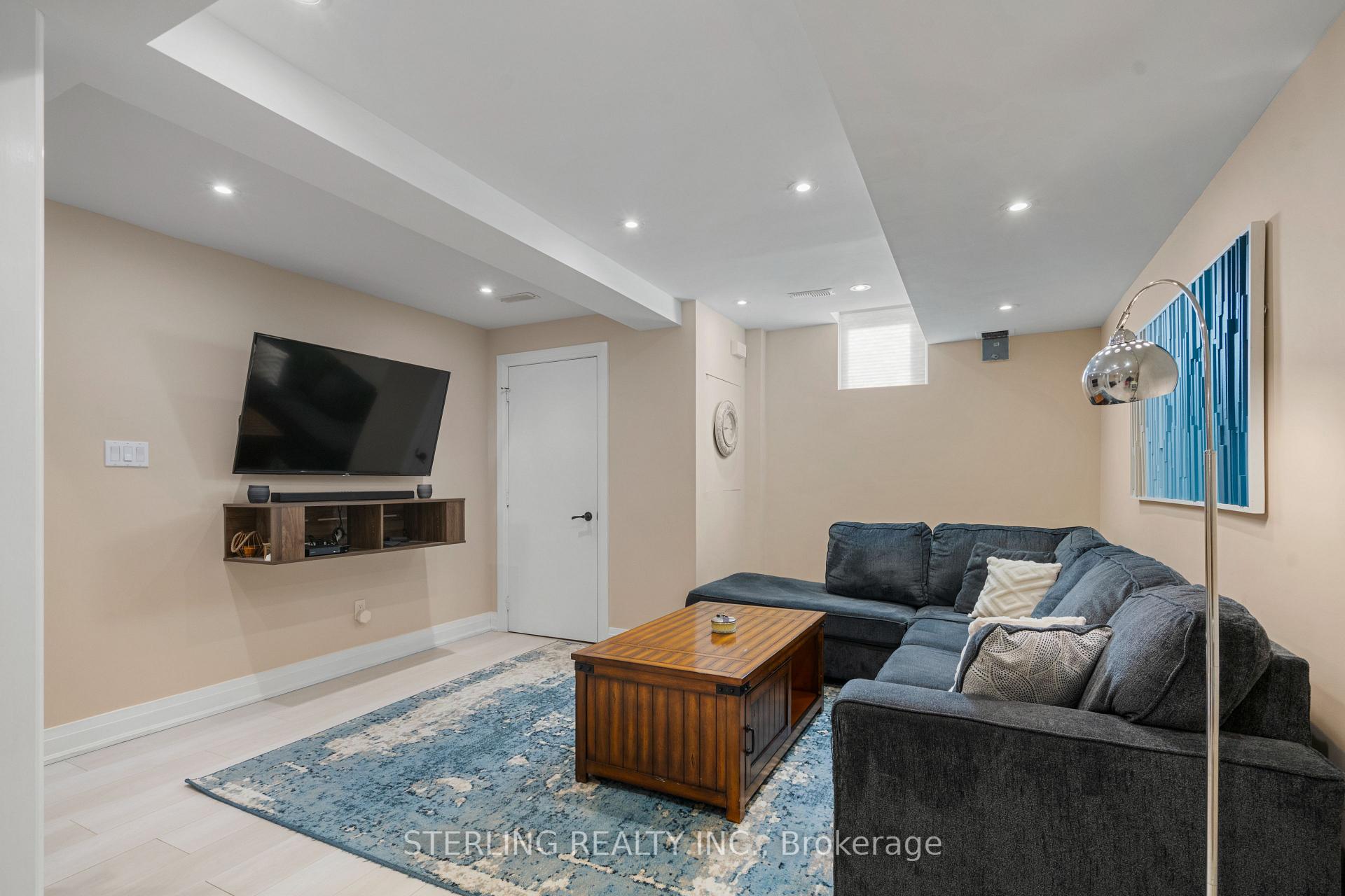 Photo 19 of 206 Bur Oak Avenue, Markham, Berczy — HOMEH