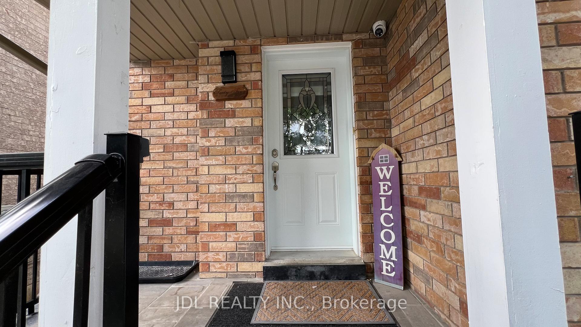 Photo 2 of 65 Blackthorn Drive, Vaughan, Maple — HOMEH