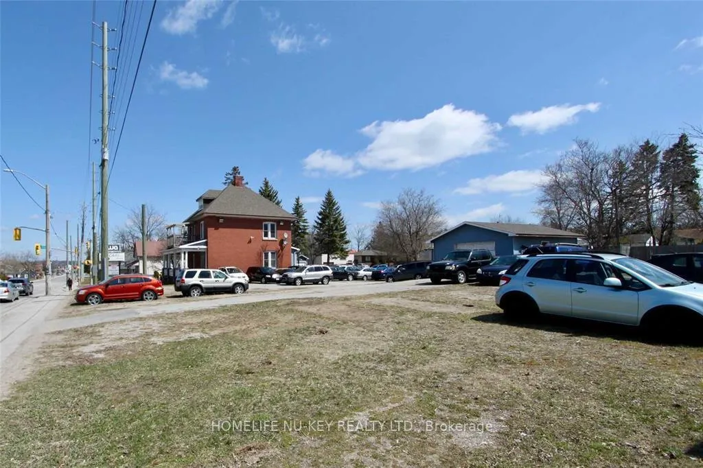 Photo 3 of 150 Essa Road, Barrie, Allandale — HOMEH