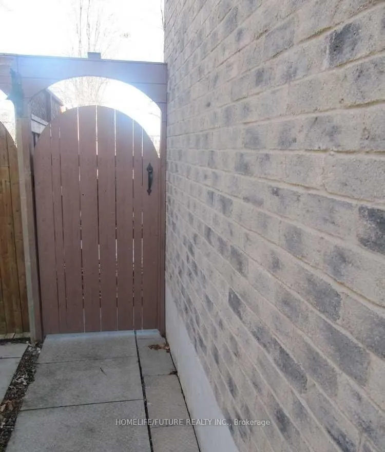 Photo 2 of Unit Bsmt, 45 Regency Crescent, Whitby, Downtown Whitby — HOMEH