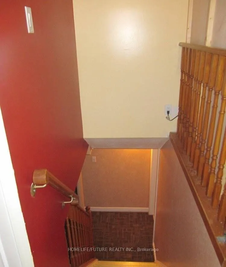 Photo 4 of Unit Bsmt, 45 Regency Crescent, Whitby, Downtown Whitby — HOMEH