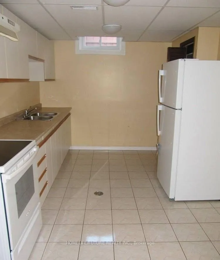 Photo 7 of Unit Bsmt, 45 Regency Crescent, Whitby, Downtown Whitby — HOMEH