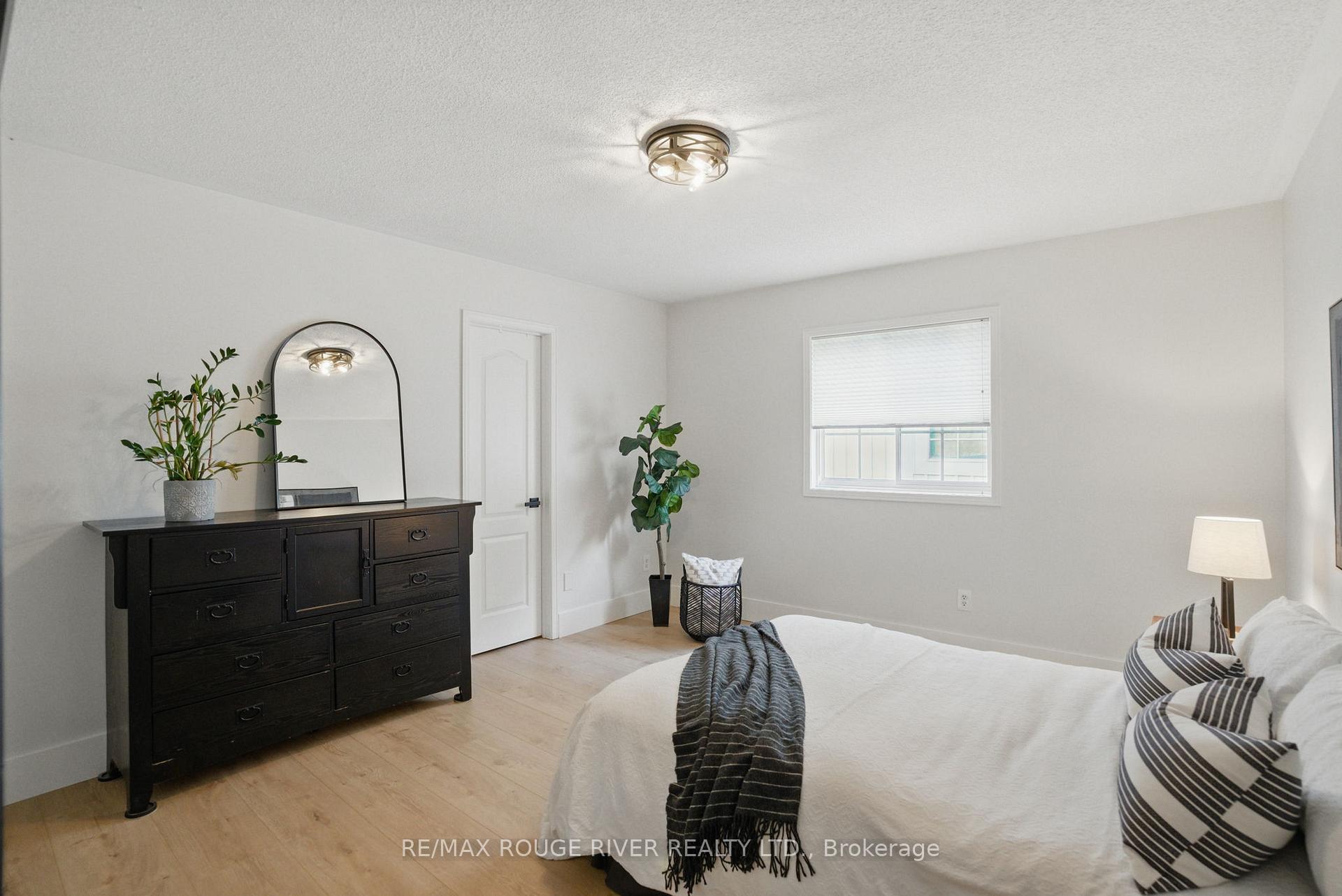 Photo 32 of 14 Mackey Drive, Whitby, Lynde Creek — HOMEH