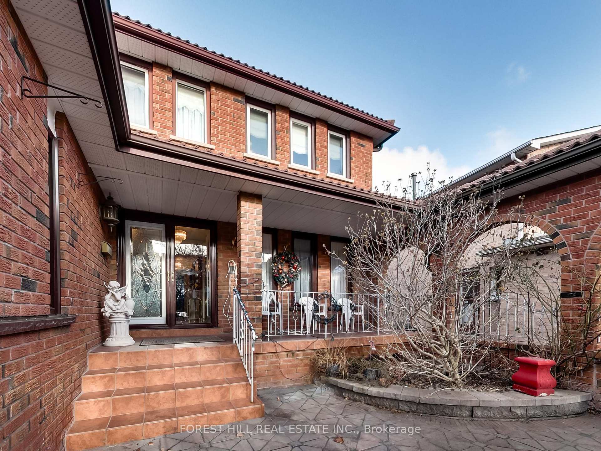 Photo 2 of 62 Adrian Crescent, Markham, Raymerville — HOMEH