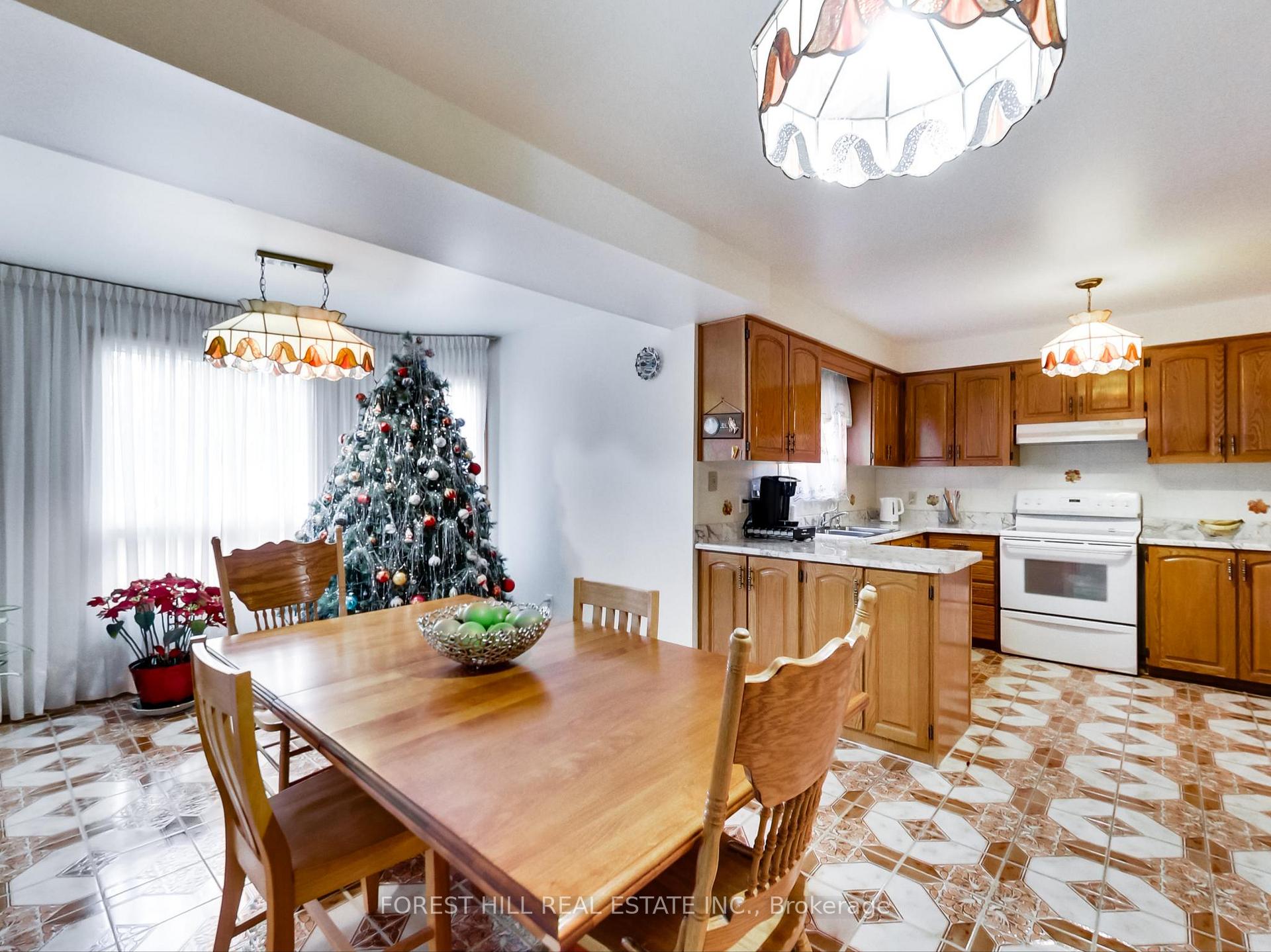 Photo 14 of 62 Adrian Crescent, Markham, Raymerville — HOMEH
