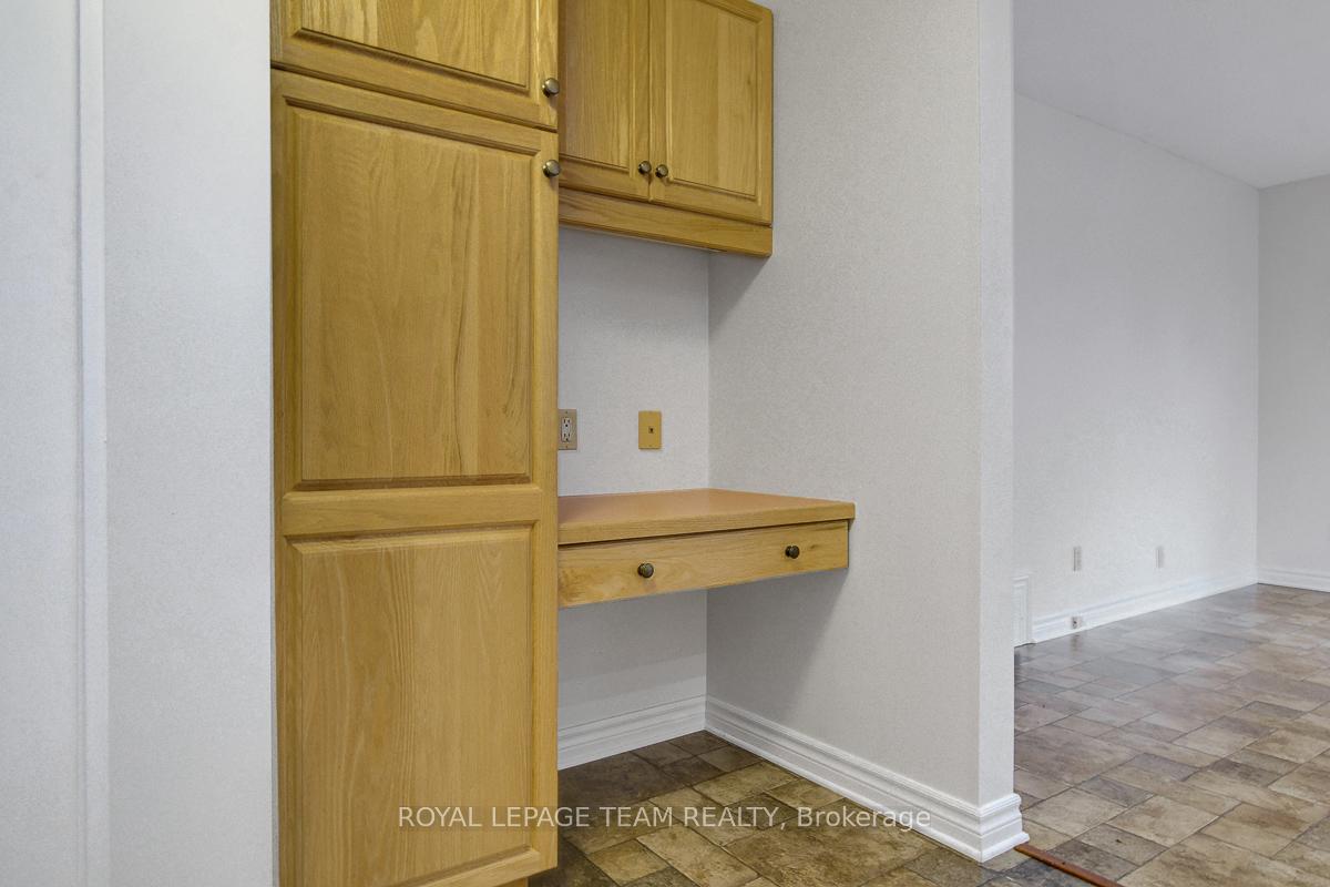 Photo 14 of 16 Barnstable Drive, Ottawa, Barrhaven - Knollsbrook — HOMEH