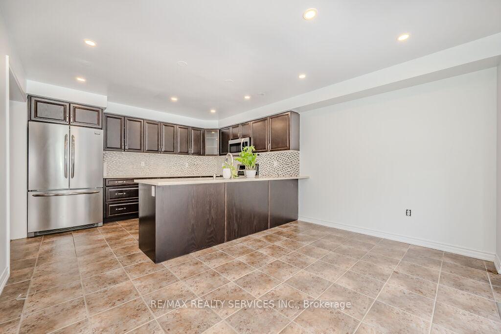 Photo 10 of 34 Andover Drive, Woolwich — HOMEH