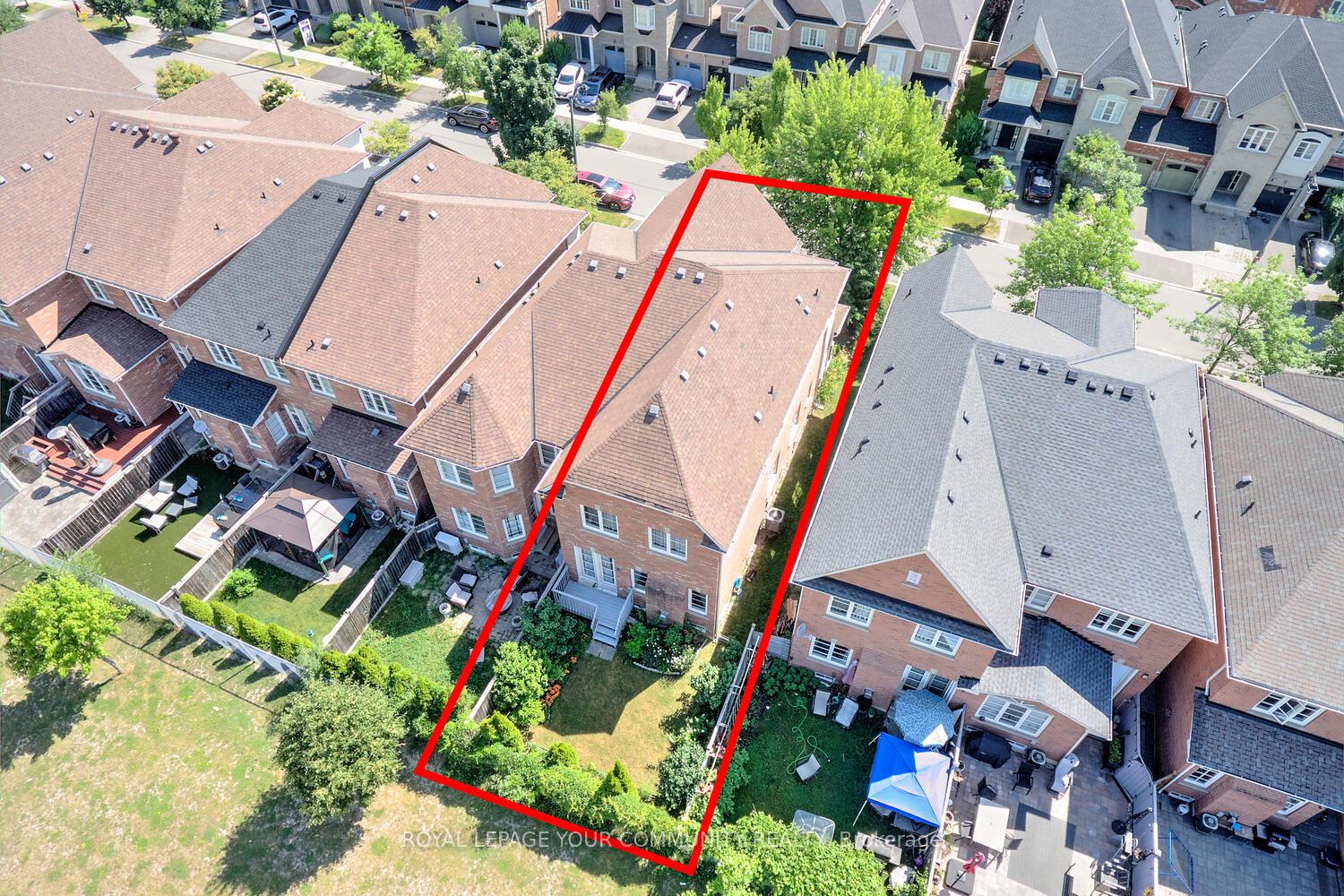 Photo 3 of 24 Mill River Drive, Vaughan, Patterson — HOMEH