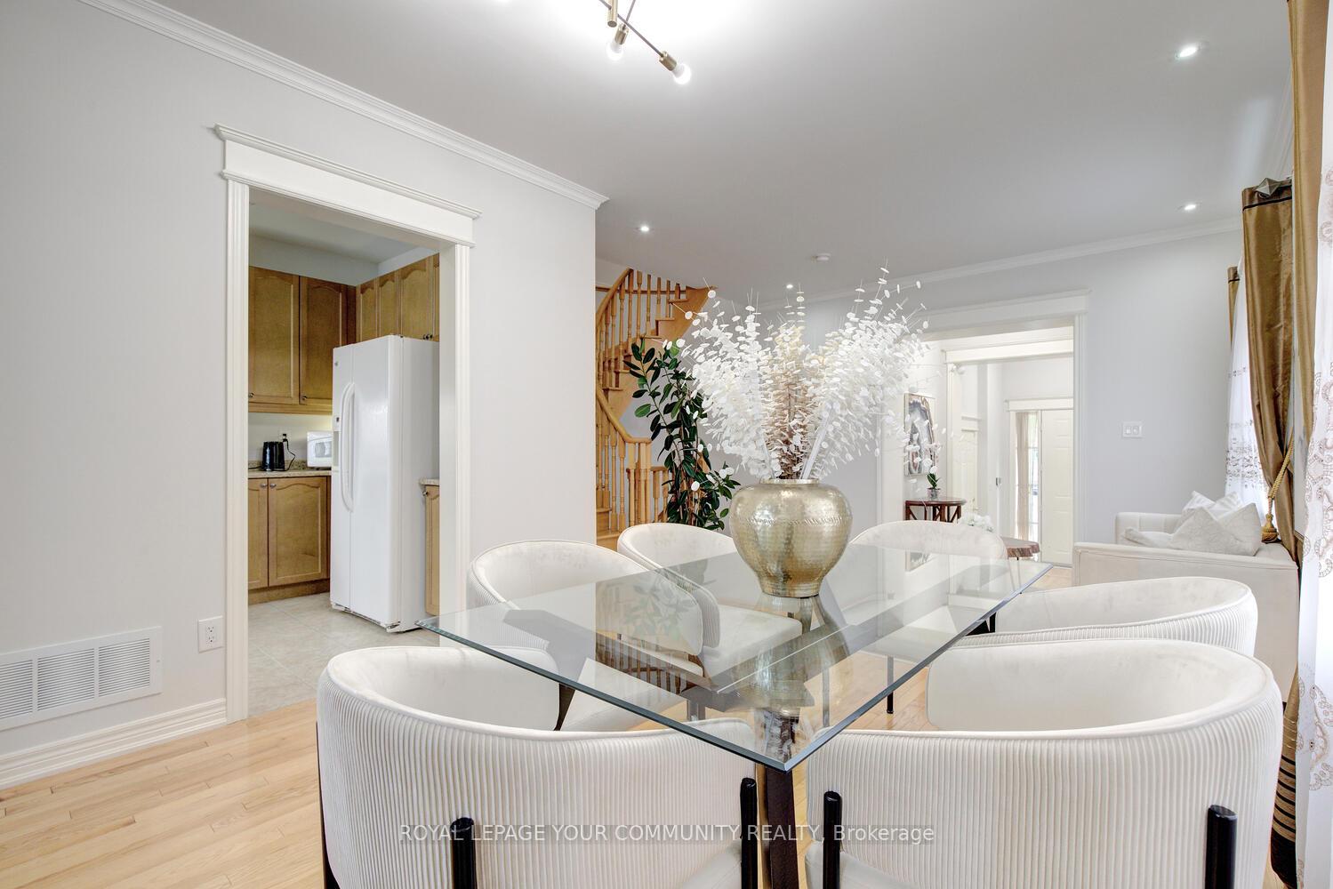 Photo 16 of 24 Mill River Drive, Vaughan, Patterson — HOMEH
