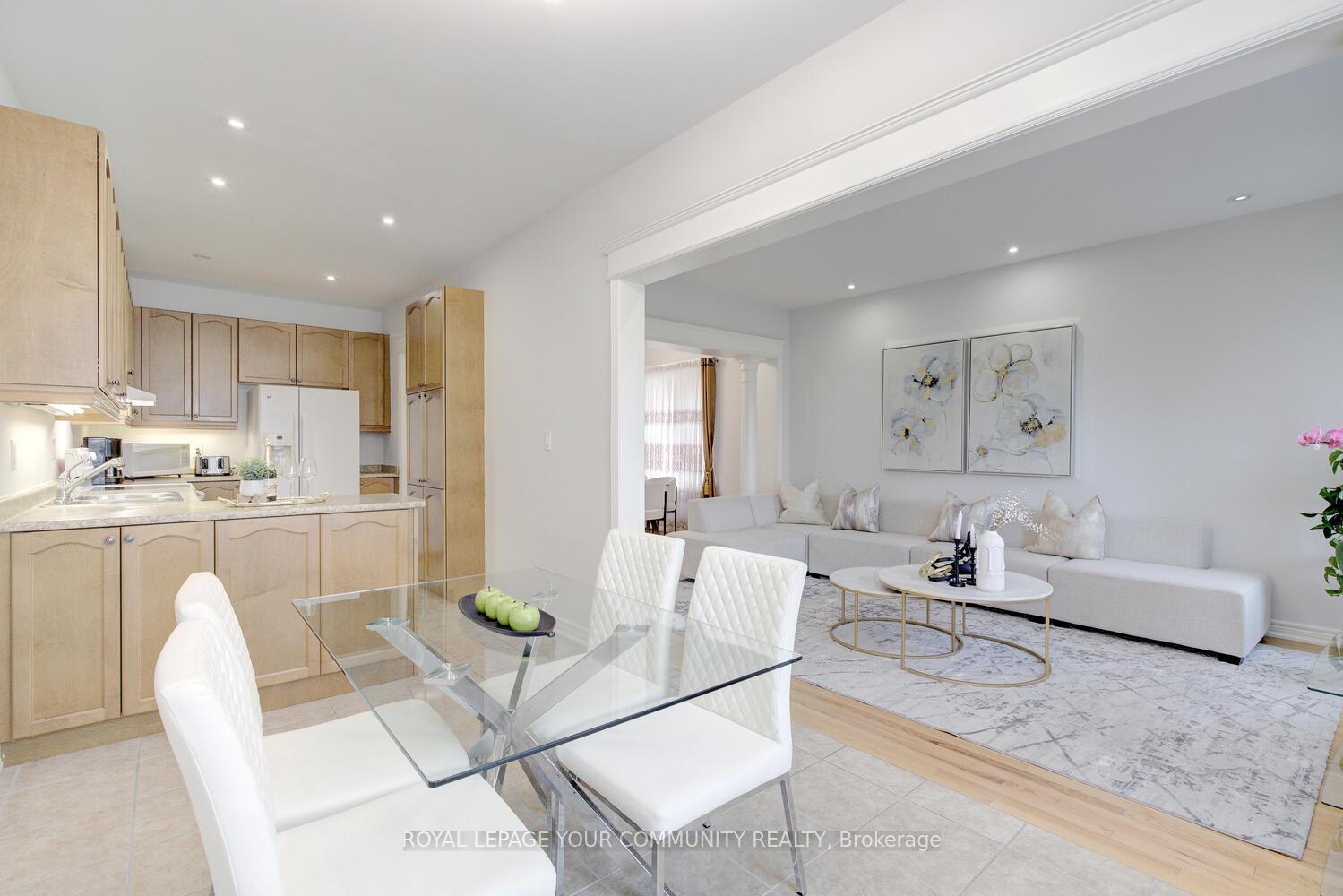 Photo 32 of 24 Mill River Drive, Vaughan, Patterson — HOMEH