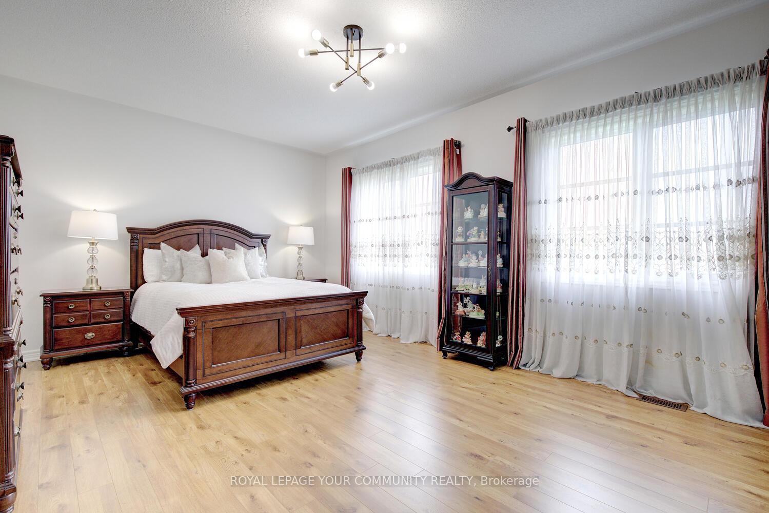 Photo 34 of 24 Mill River Drive, Vaughan, Patterson — HOMEH