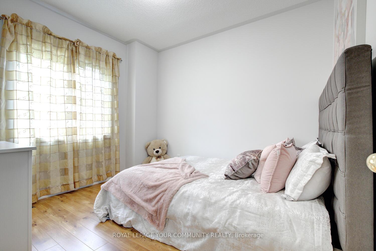 Photo 39 of 24 Mill River Drive, Vaughan, Patterson — HOMEH