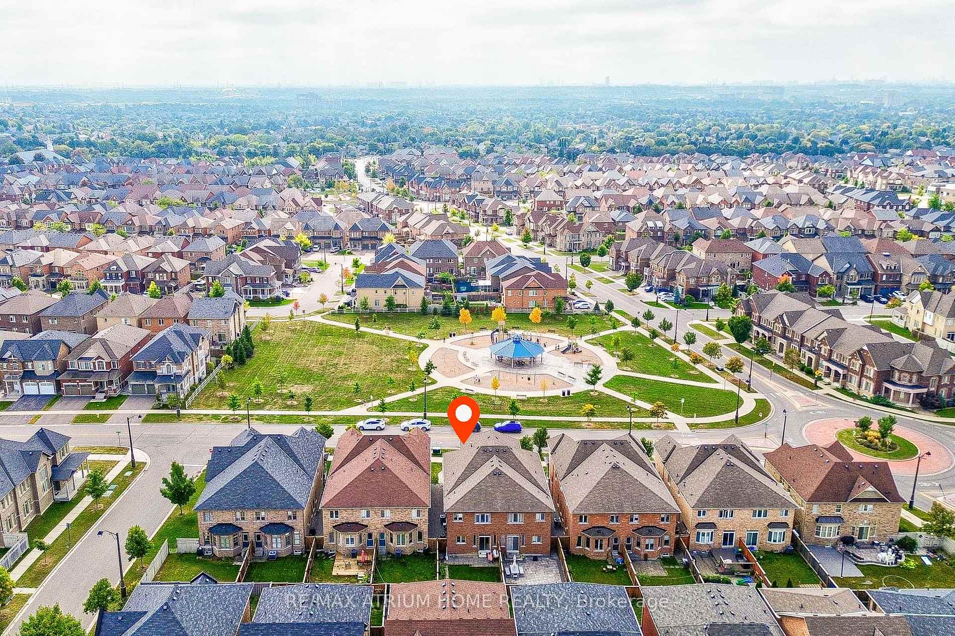 Photo 5 of 270 Wilfred Murison Avenue, Markham, Berczy — HOMEH