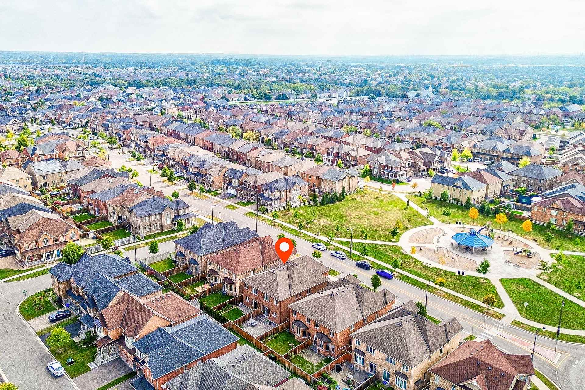 Photo 6 of 270 Wilfred Murison Avenue, Markham, Berczy — HOMEH