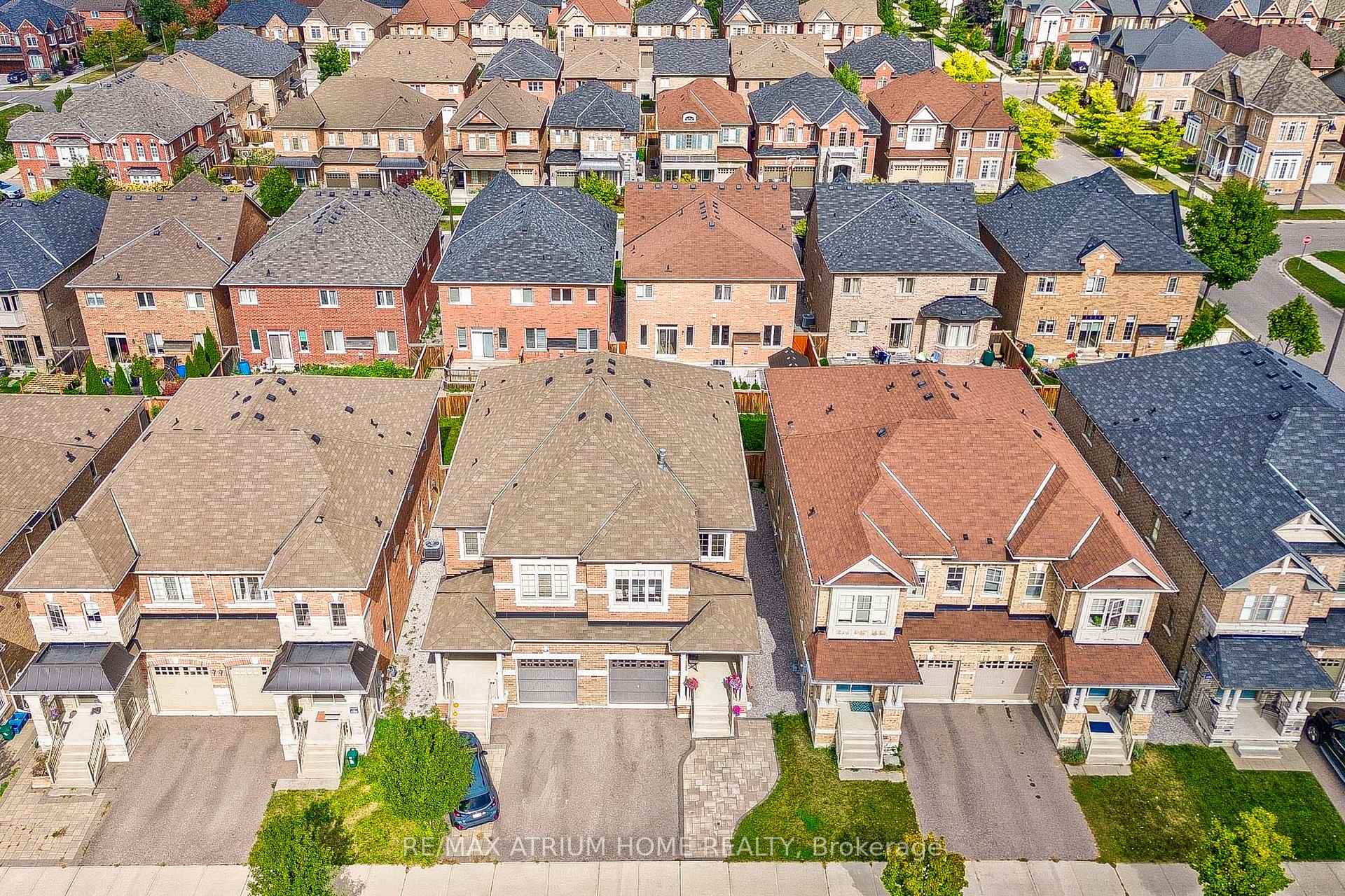 Photo 9 of 270 Wilfred Murison Avenue, Markham, Berczy — HOMEH