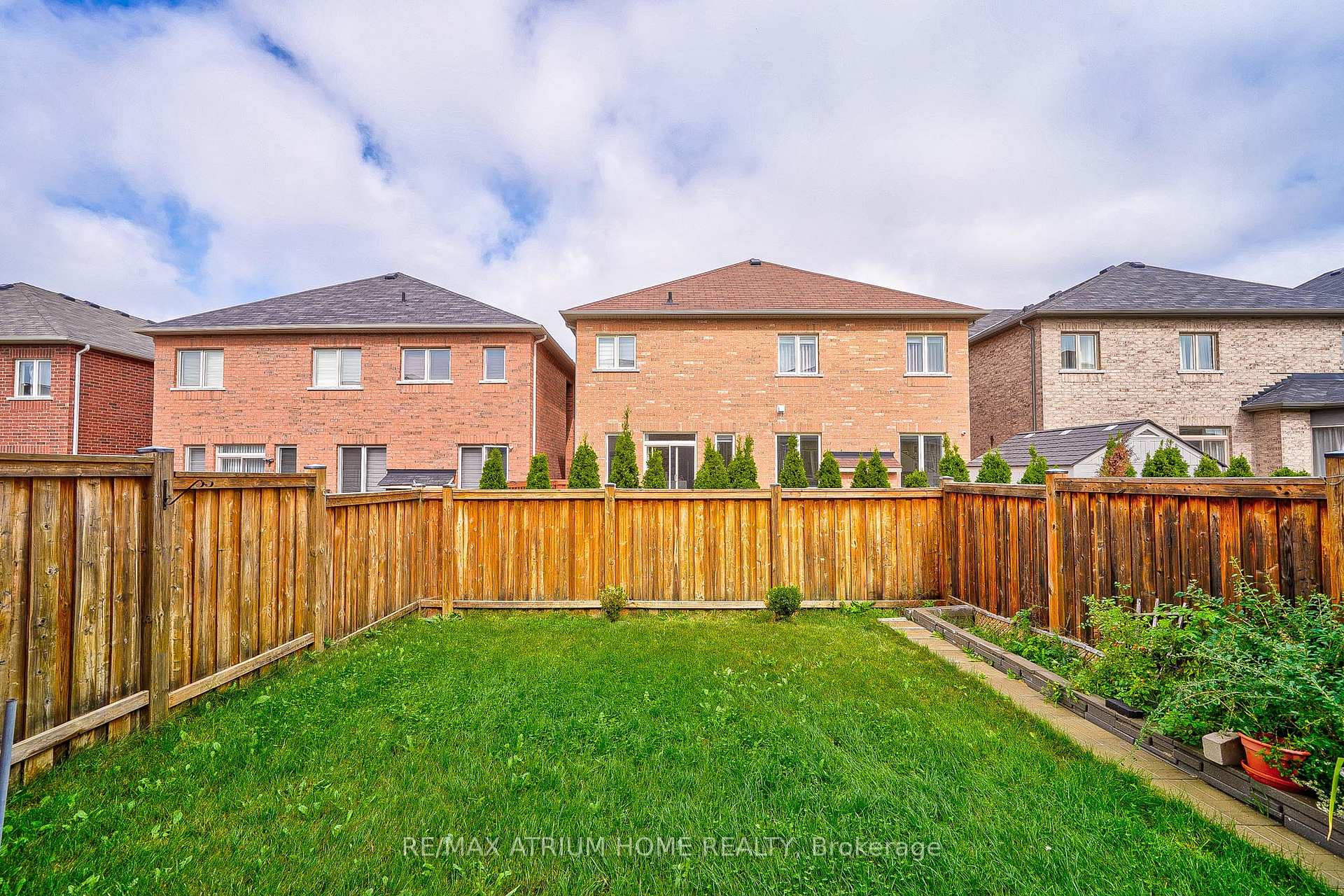 Photo 32 of 270 Wilfred Murison Avenue, Markham, Berczy — HOMEH