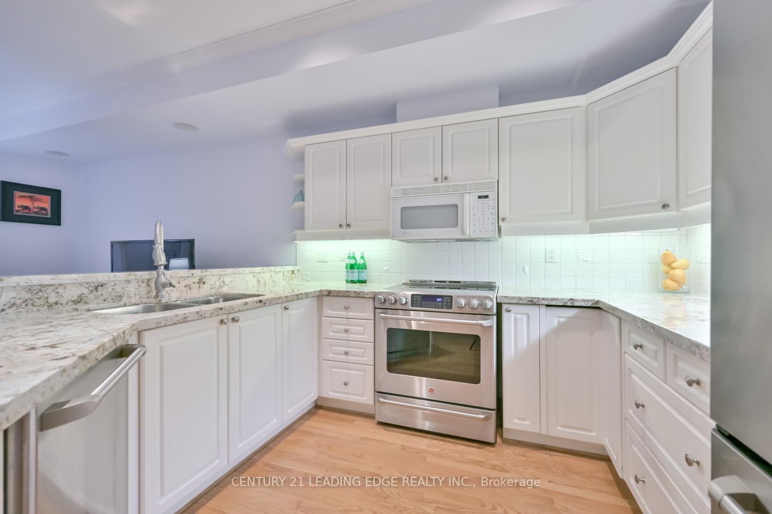 Photo 11 of 8D Station Lane, Markham, Unionville — HOMEH