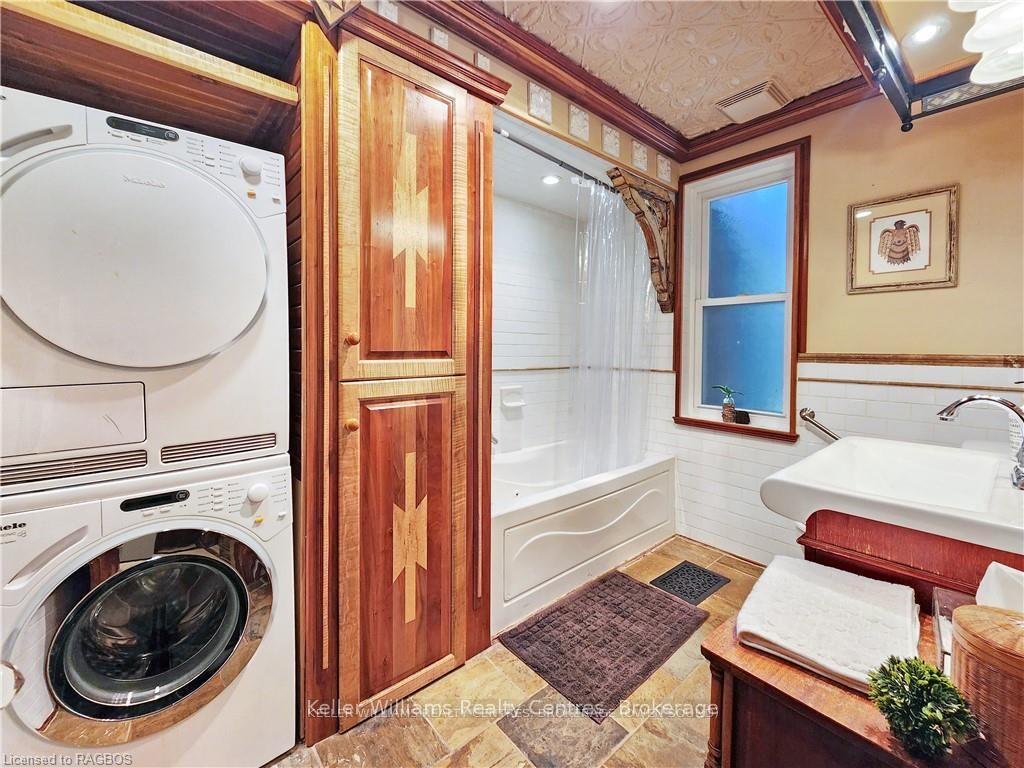 Photo 15 of 220 Marsh Street, Blue Mountains — HOMEH