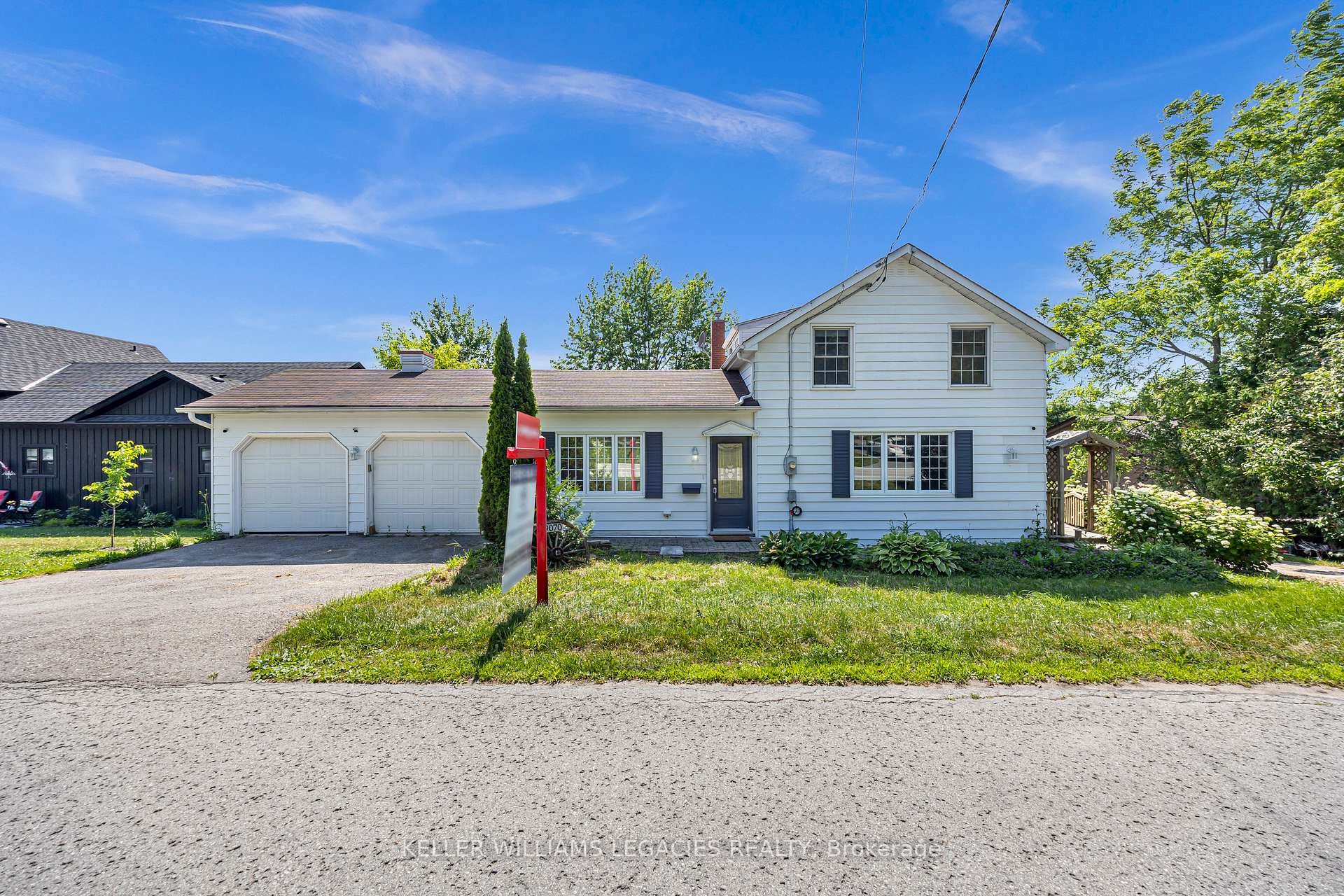 Photo 2 of 9070 Ashburn Road, Whitby, Rural Whitby — HOMEH