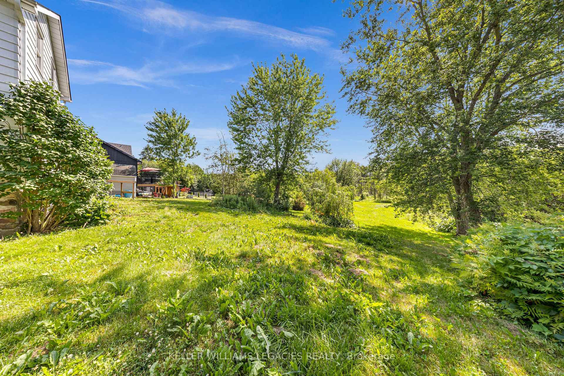 Photo 5 of 9070 Ashburn Road, Whitby, Rural Whitby — HOMEH