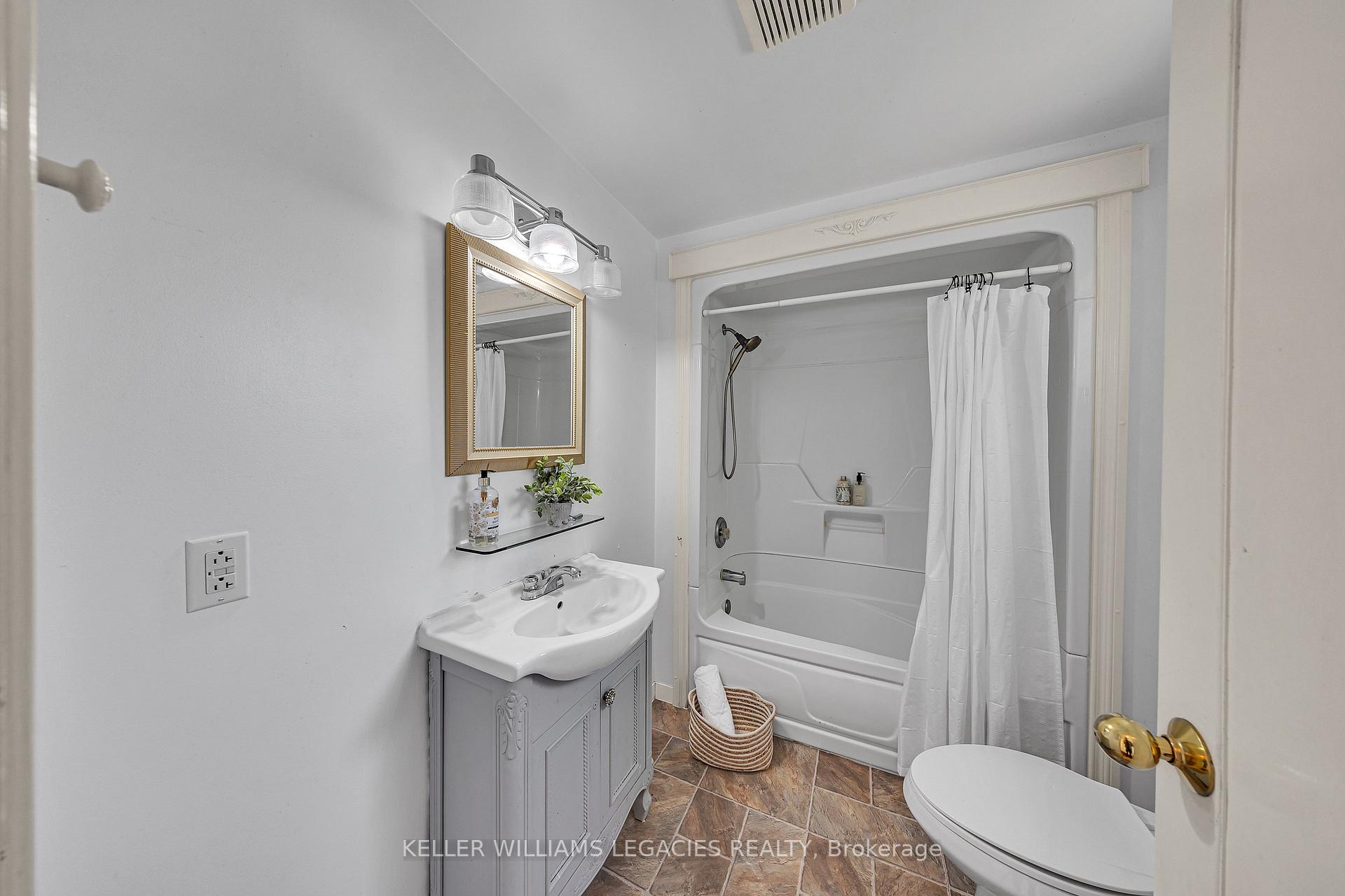 Photo 18 of 9070 Ashburn Road, Whitby, Rural Whitby — HOMEH