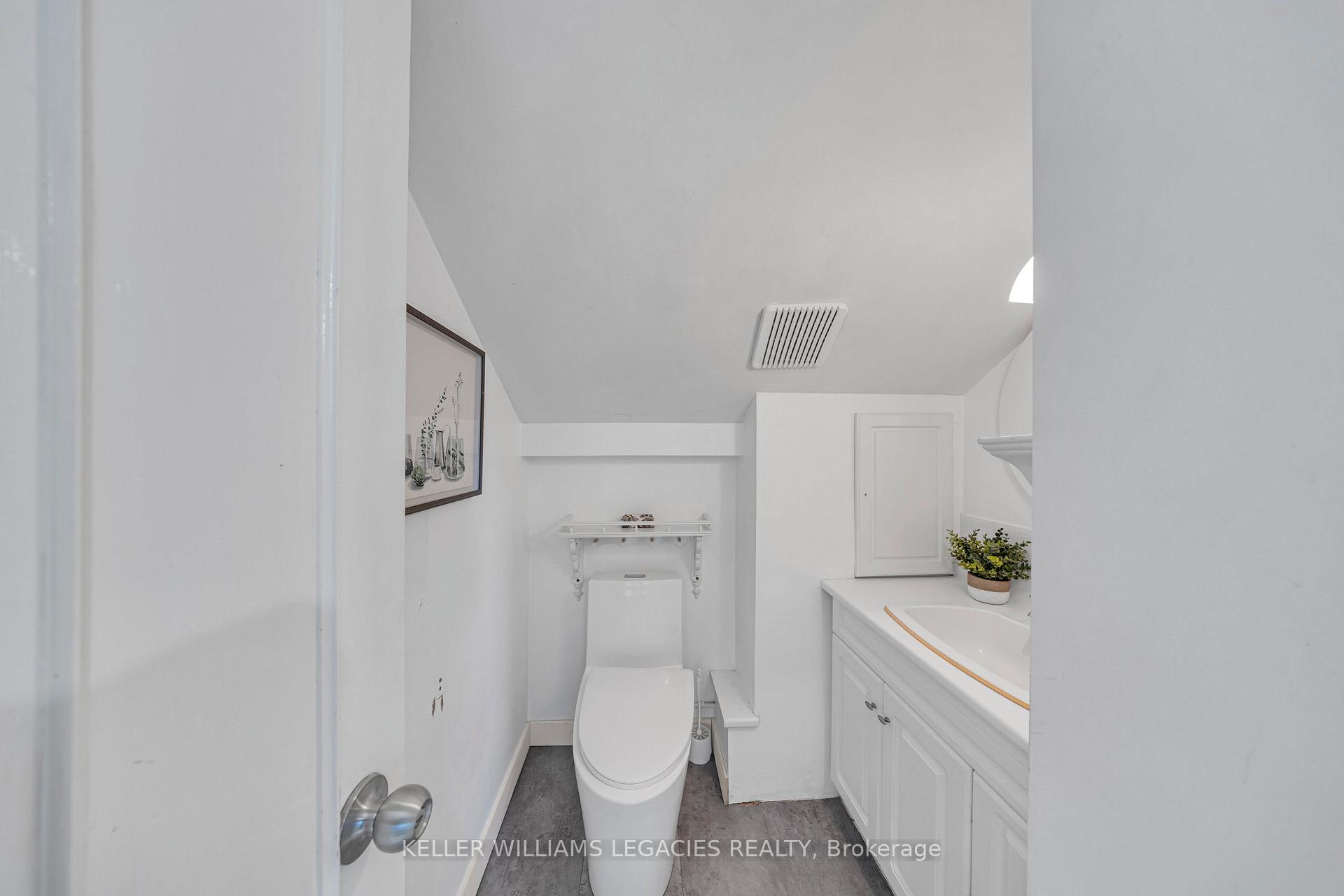 Photo 26 of 9070 Ashburn Road, Whitby, Rural Whitby — HOMEH