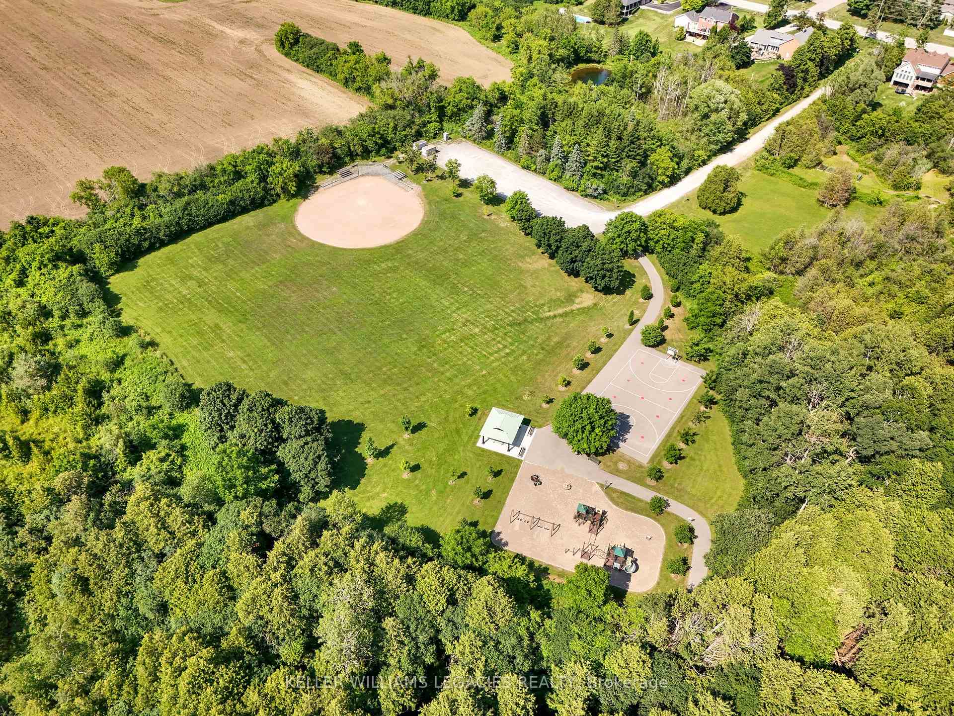 Photo 35 of 9070 Ashburn Road, Whitby, Rural Whitby — HOMEH