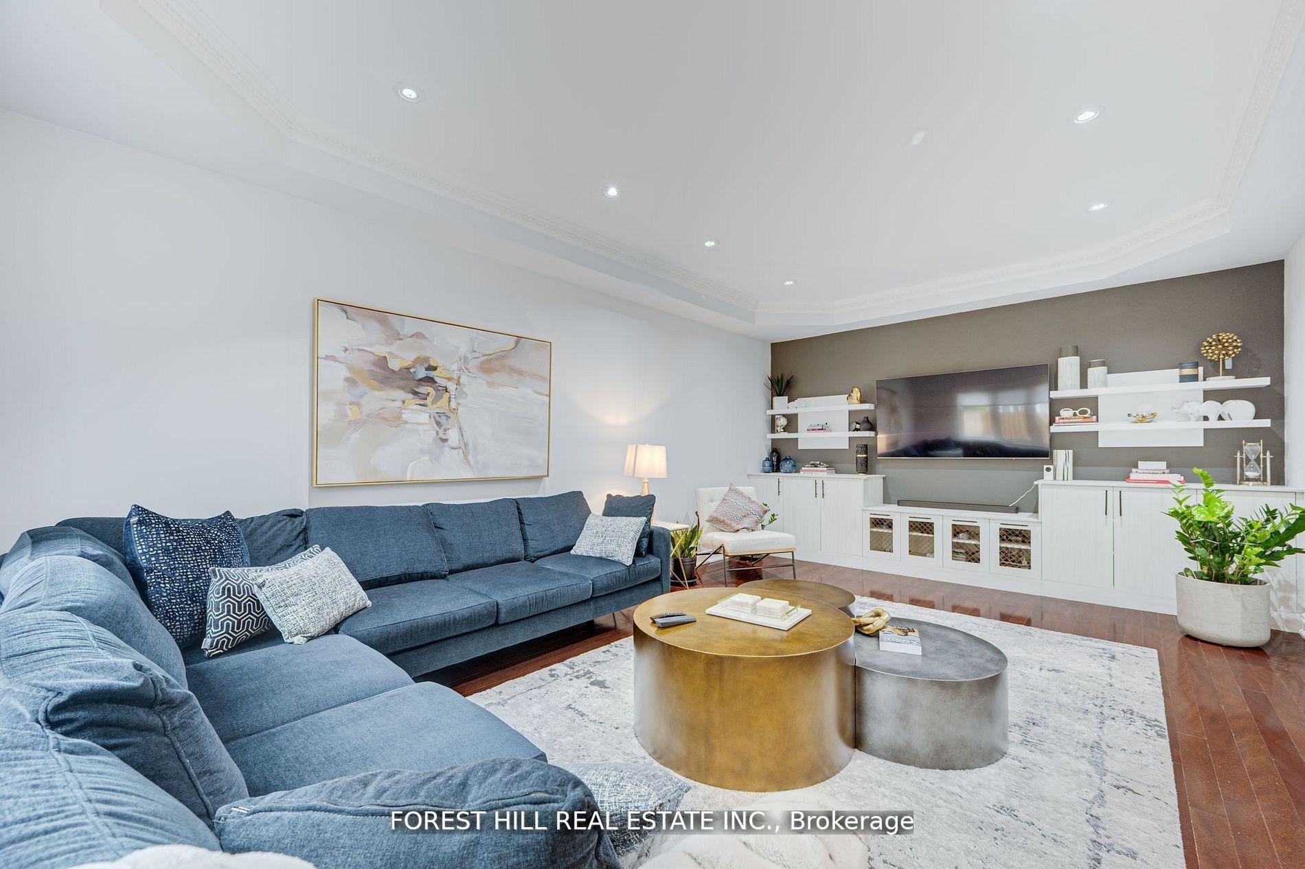 Photo 10 of 139 Ner Israel Drive S, Vaughan, Patterson — HOMEH