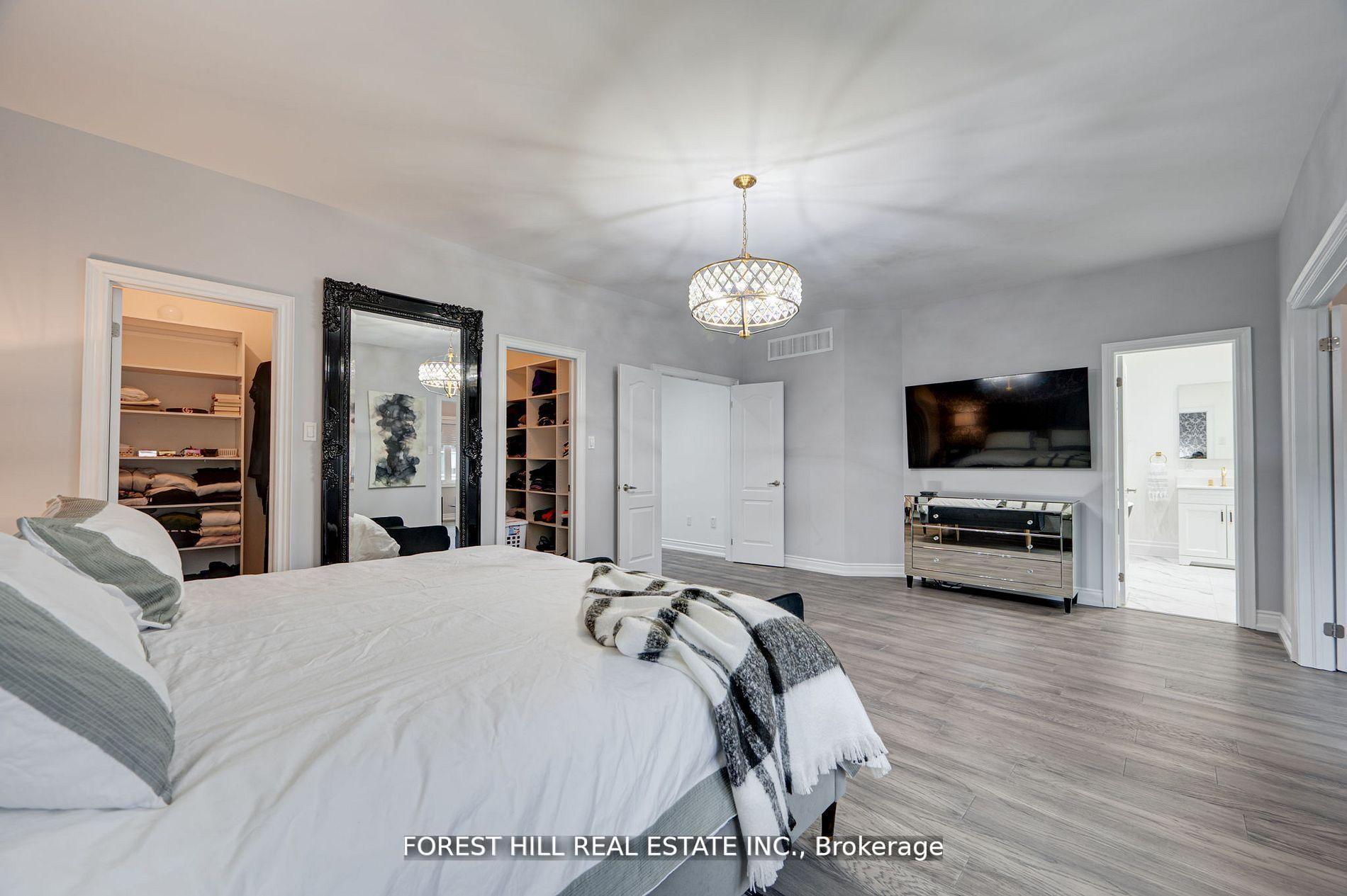 Photo 12 of 139 Ner Israel Drive S, Vaughan, Patterson — HOMEH