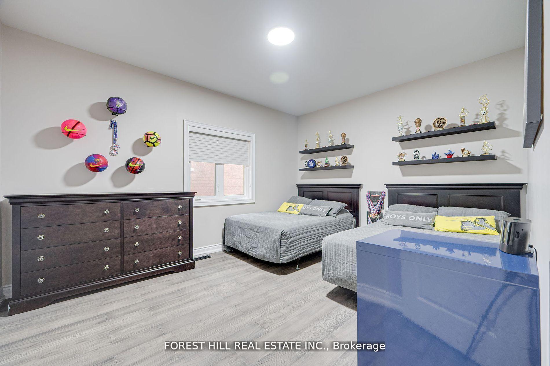 Photo 19 of 139 Ner Israel Drive S, Vaughan, Patterson — HOMEH