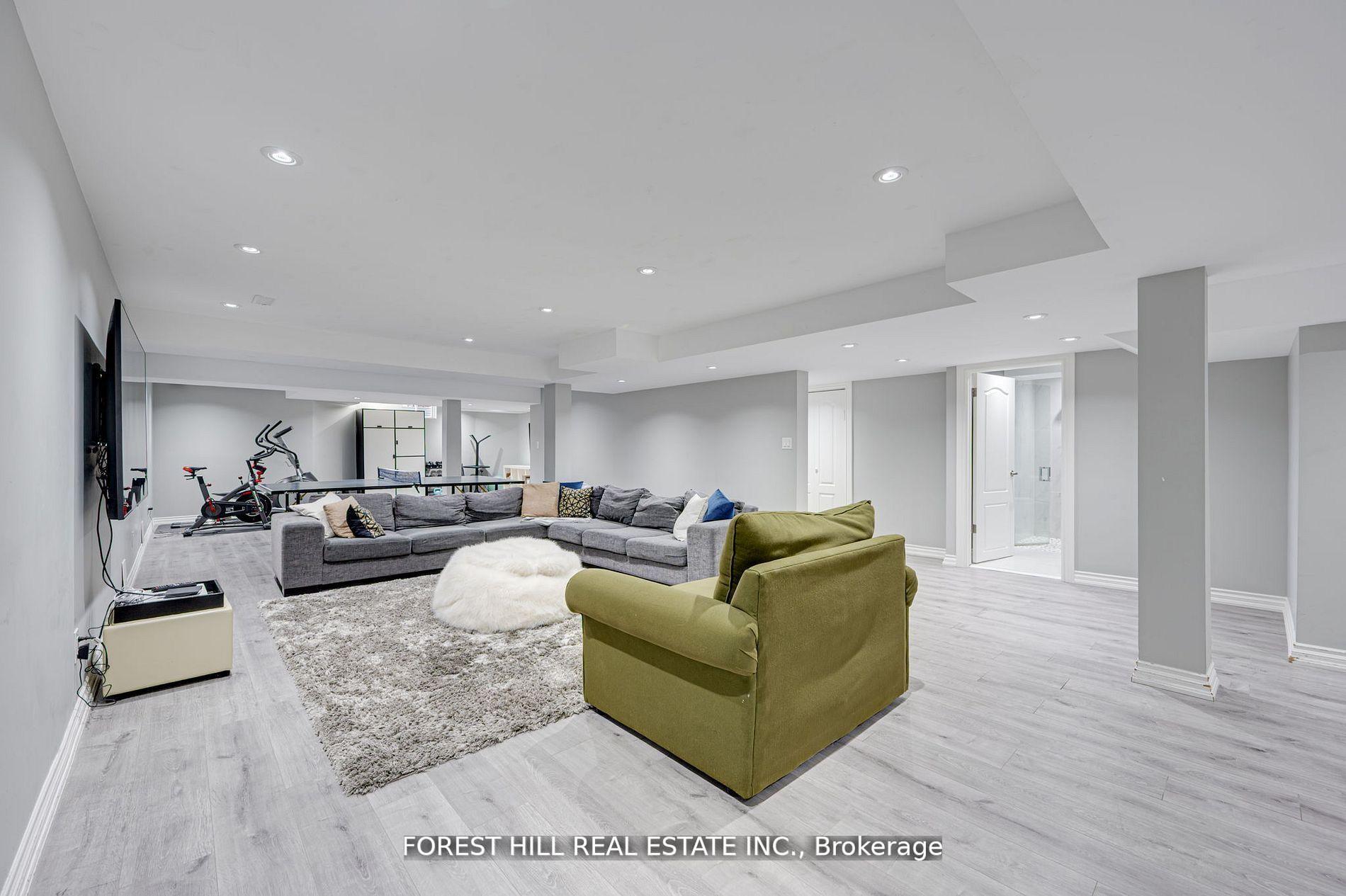 Photo 22 of 139 Ner Israel Drive S, Vaughan, Patterson — HOMEH