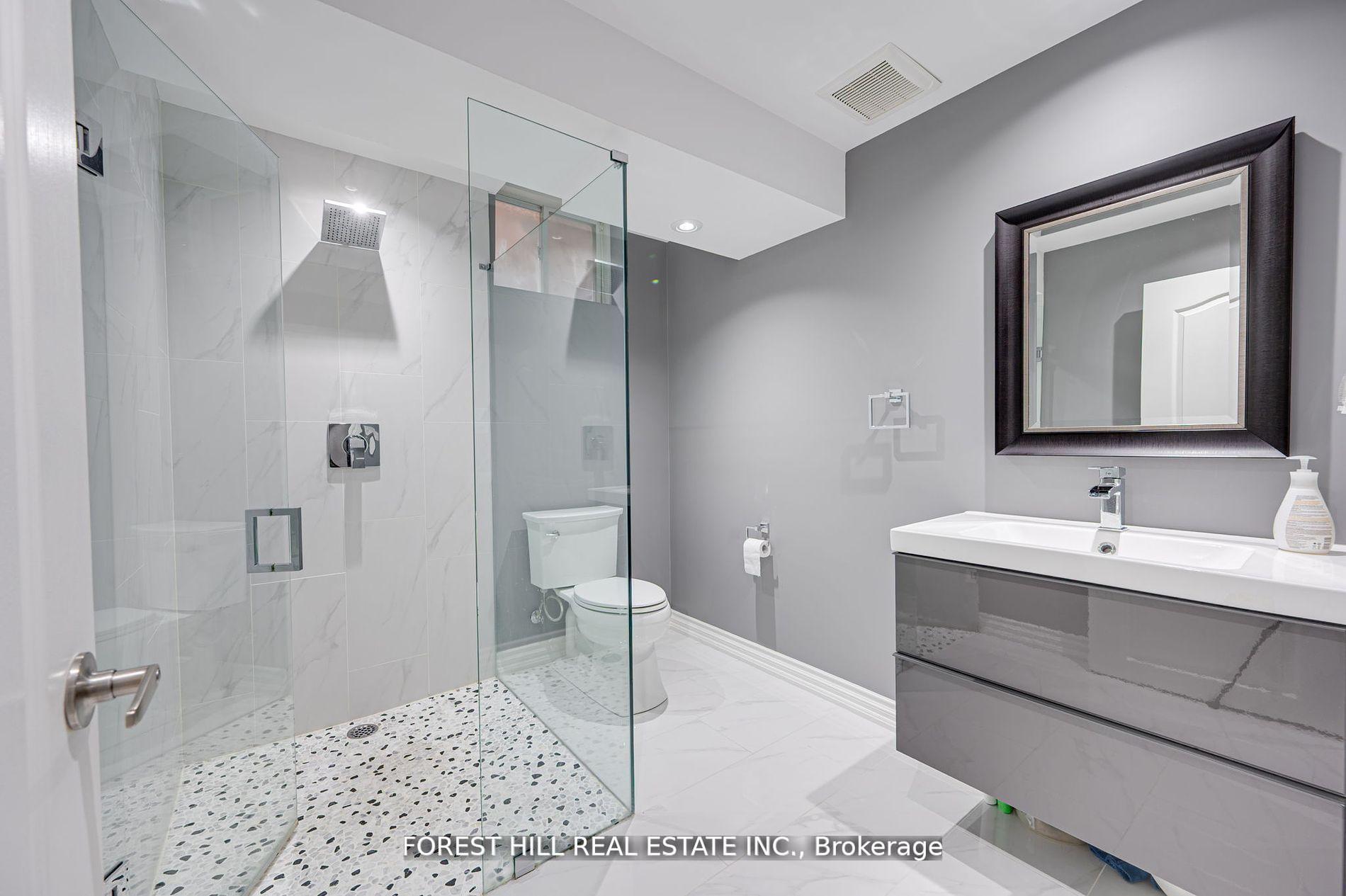 Photo 28 of 139 Ner Israel Drive S, Vaughan, Patterson — HOMEH