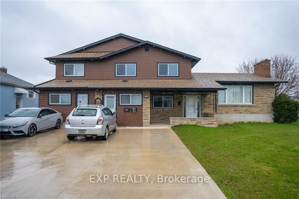 Front of 1075 Ontario Road