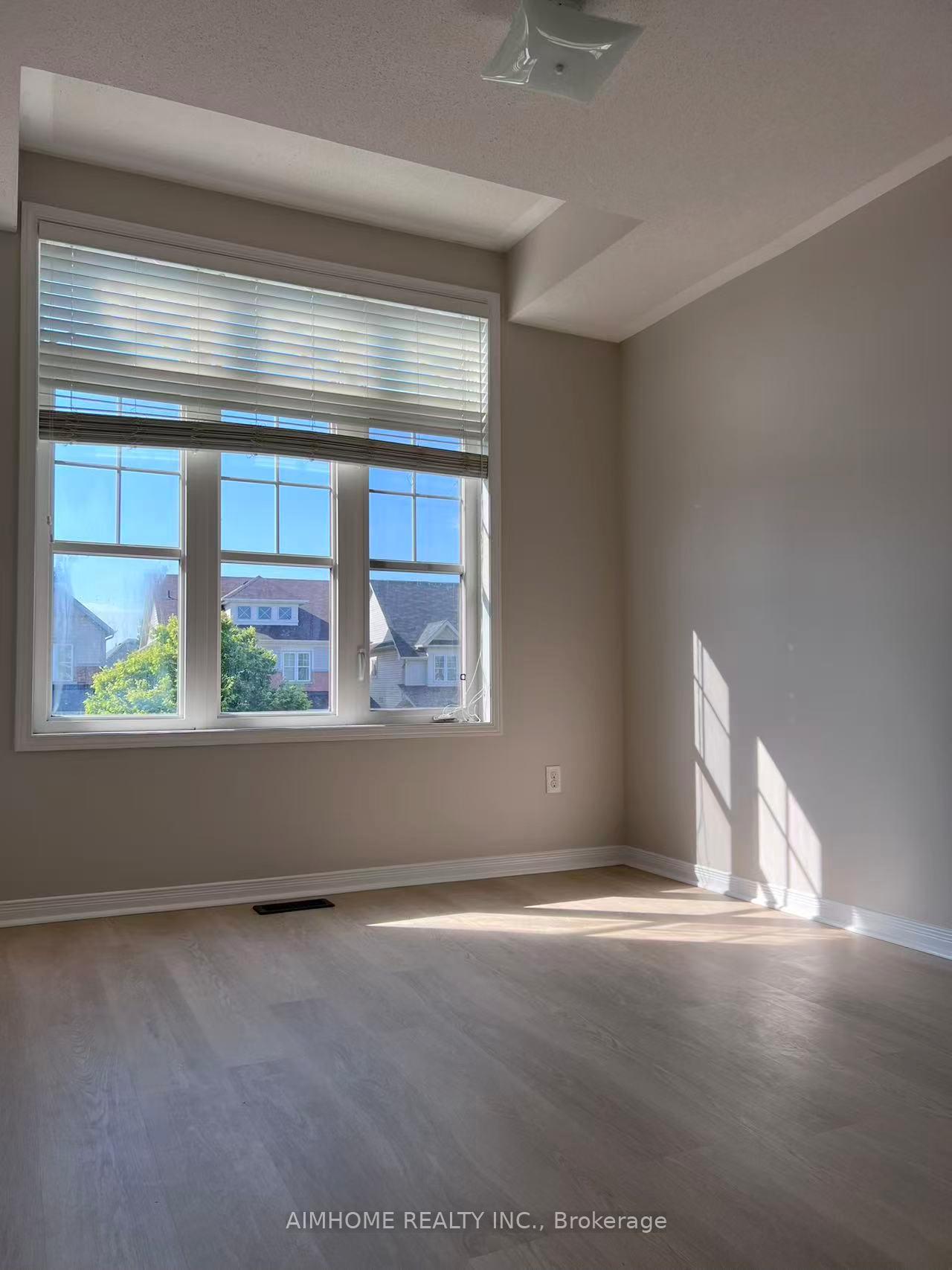 Photo 9 of 80 James Govan Drive, Whitby, Port Whitby — HOMEH