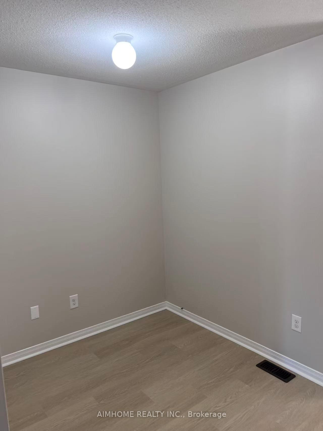 Photo 10 of 80 James Govan Drive, Whitby, Port Whitby — HOMEH