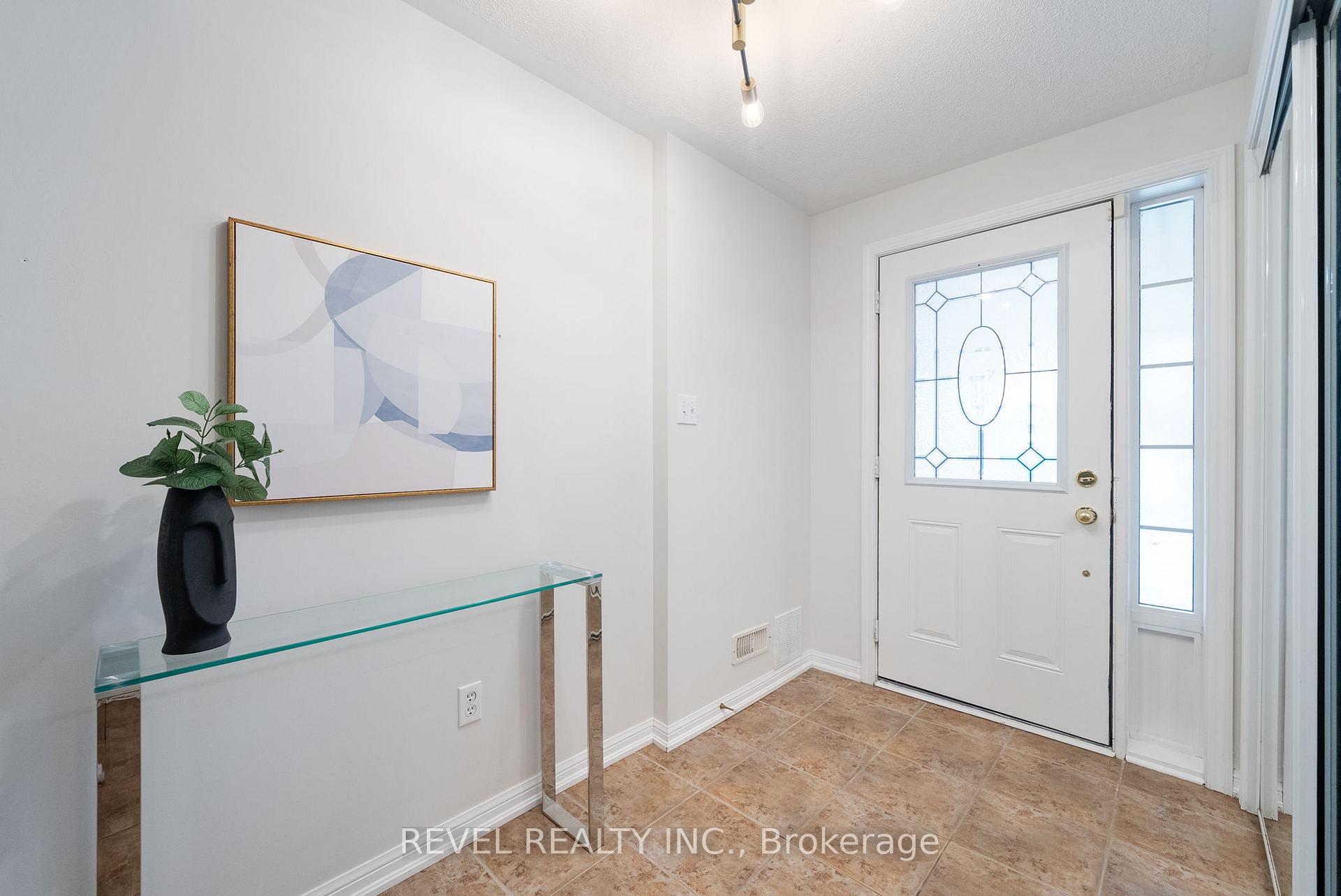 Photo 6 of 81 Barkdale Way, Whitby, Pringle Creek — HOMEH