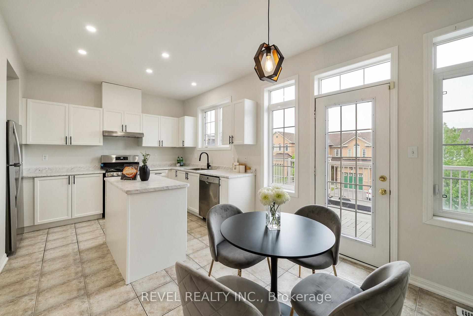 Photo 16 of 81 Barkdale Way, Whitby, Pringle Creek — HOMEH