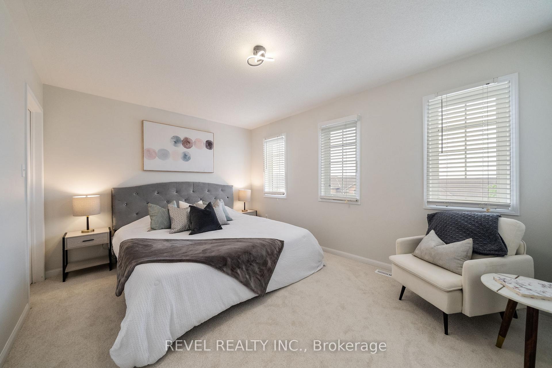 Photo 21 of 81 Barkdale Way, Whitby, Pringle Creek — HOMEH