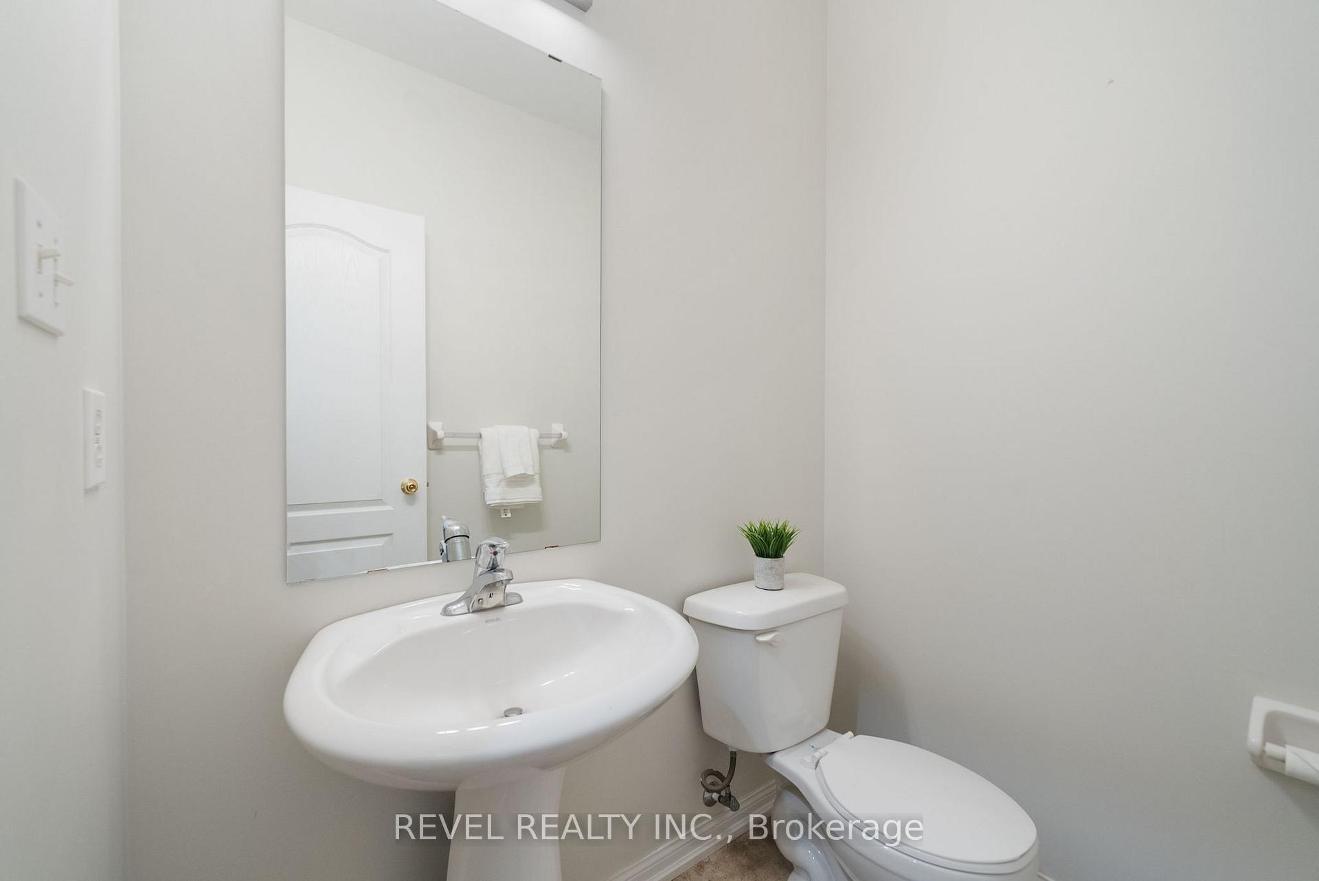 Photo 31 of 81 Barkdale Way, Whitby, Pringle Creek — HOMEH