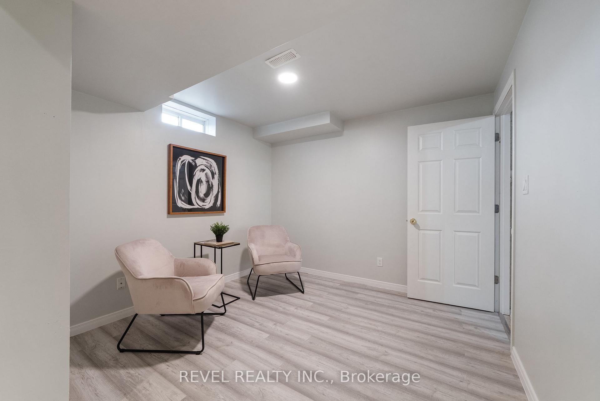 Photo 33 of 81 Barkdale Way, Whitby, Pringle Creek — HOMEH