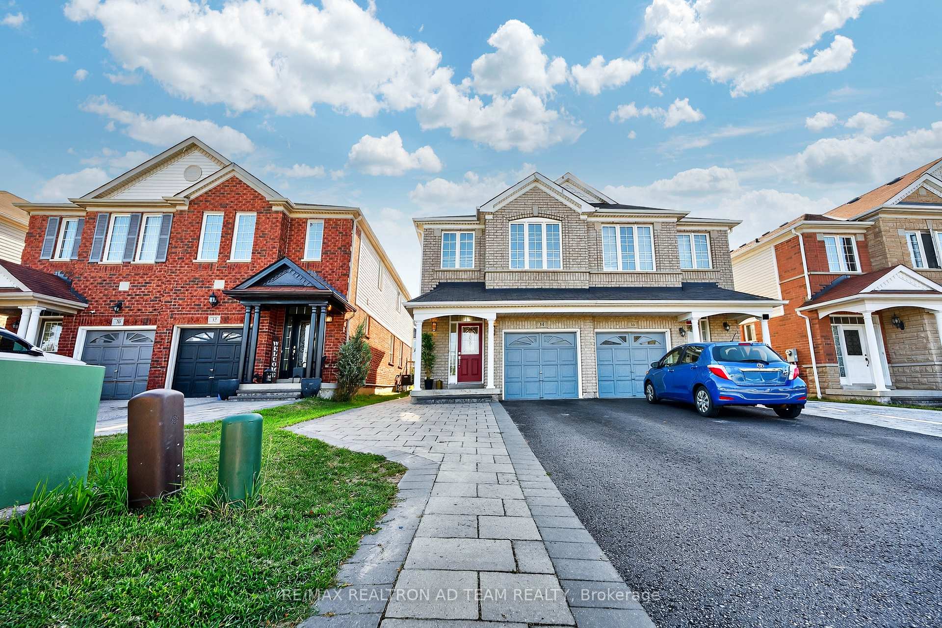 Photo 2 of 34 Unsworth Crescent, Ajax, Northwest Ajax — HOMEH