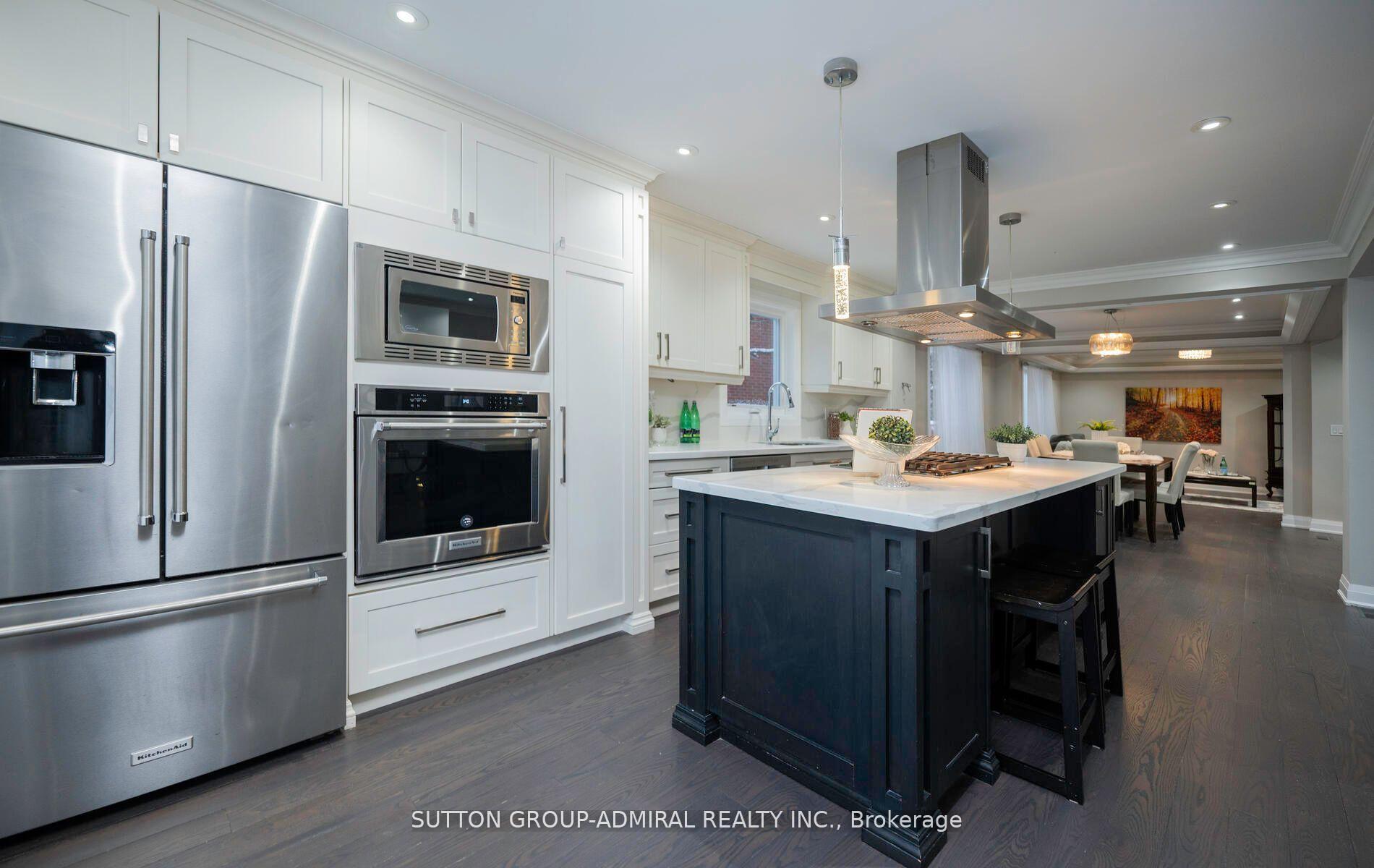 Photo 5 of 29 Roxborough Lane, Vaughan, Uplands — HOMEH