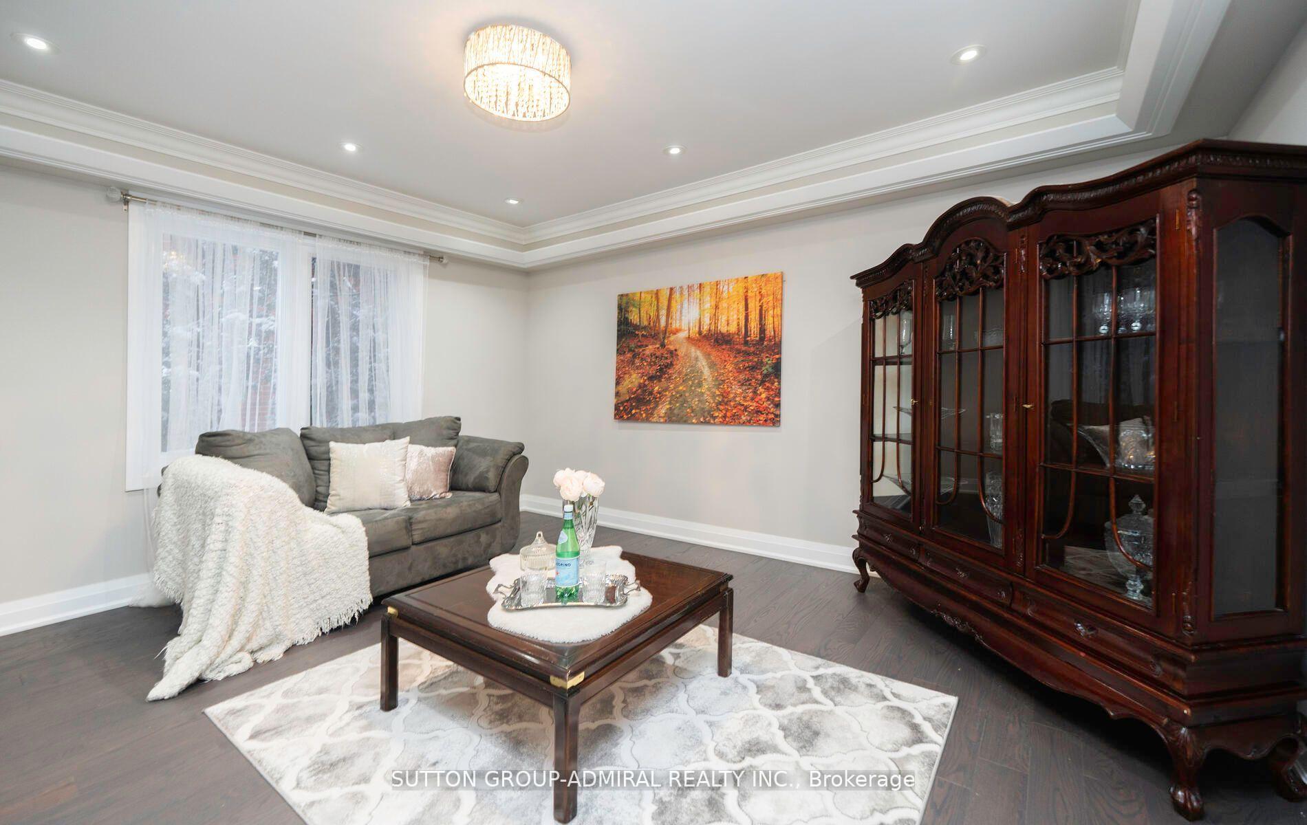 Photo 8 of 29 Roxborough Lane, Vaughan, Uplands — HOMEH