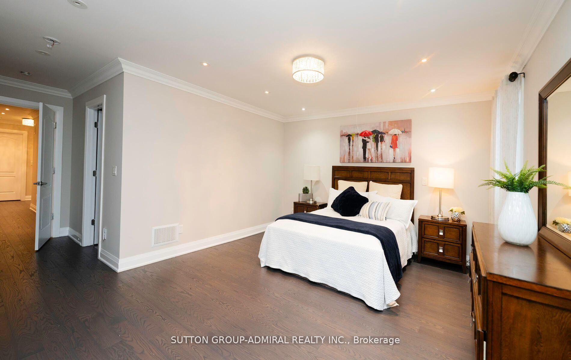 Photo 19 of 29 Roxborough Lane, Vaughan, Uplands — HOMEH
