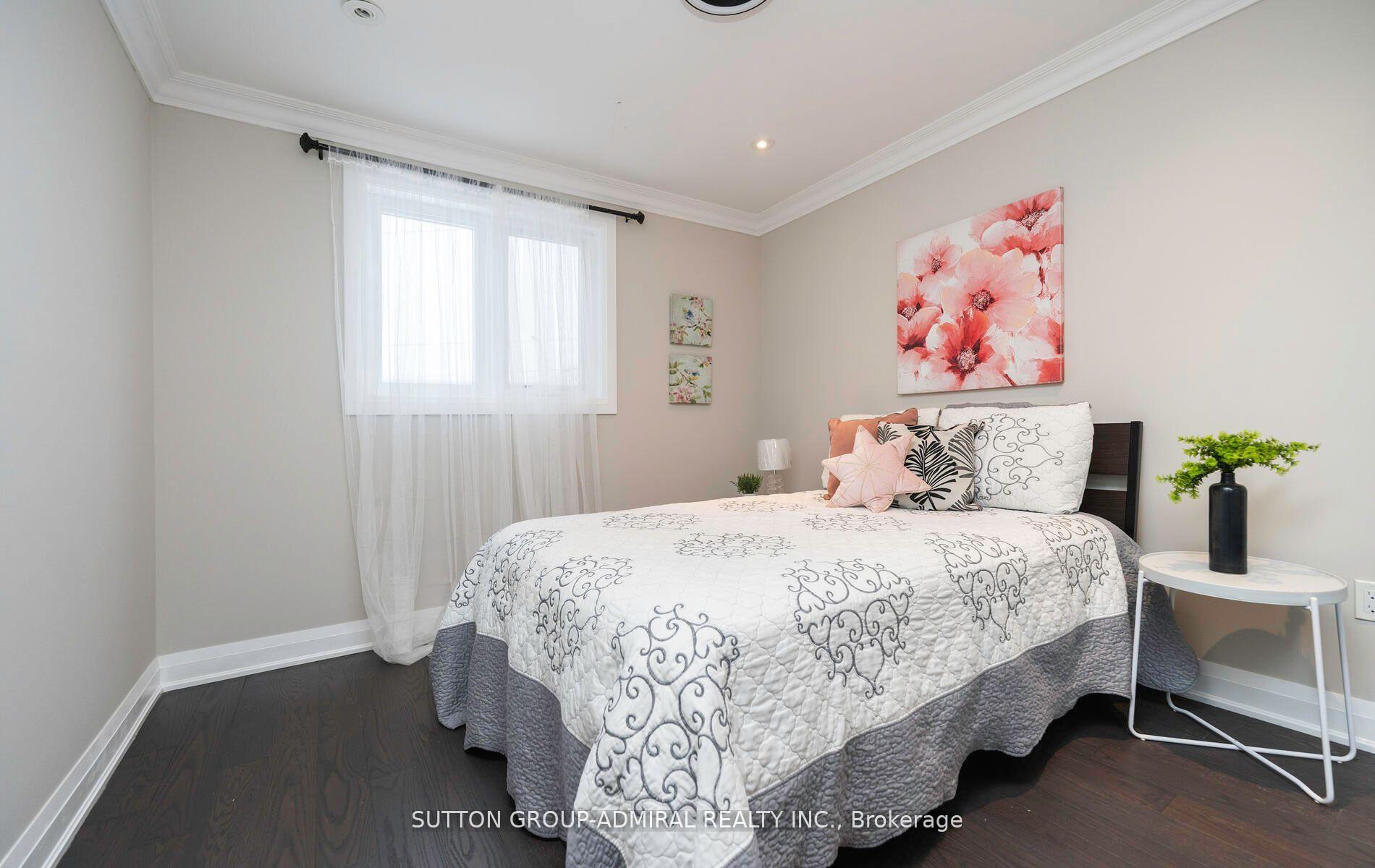 Photo 25 of 29 Roxborough Lane, Vaughan, Uplands — HOMEH