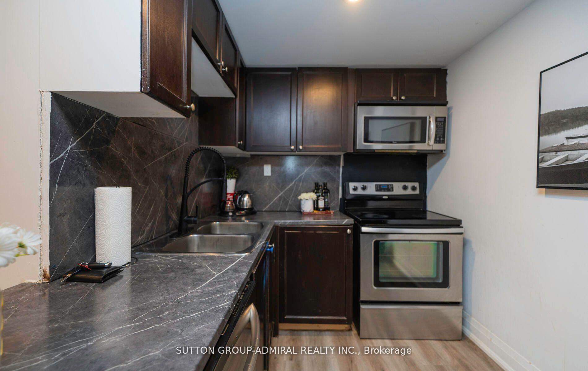 Photo 35 of 29 Roxborough Lane, Vaughan, Uplands — HOMEH